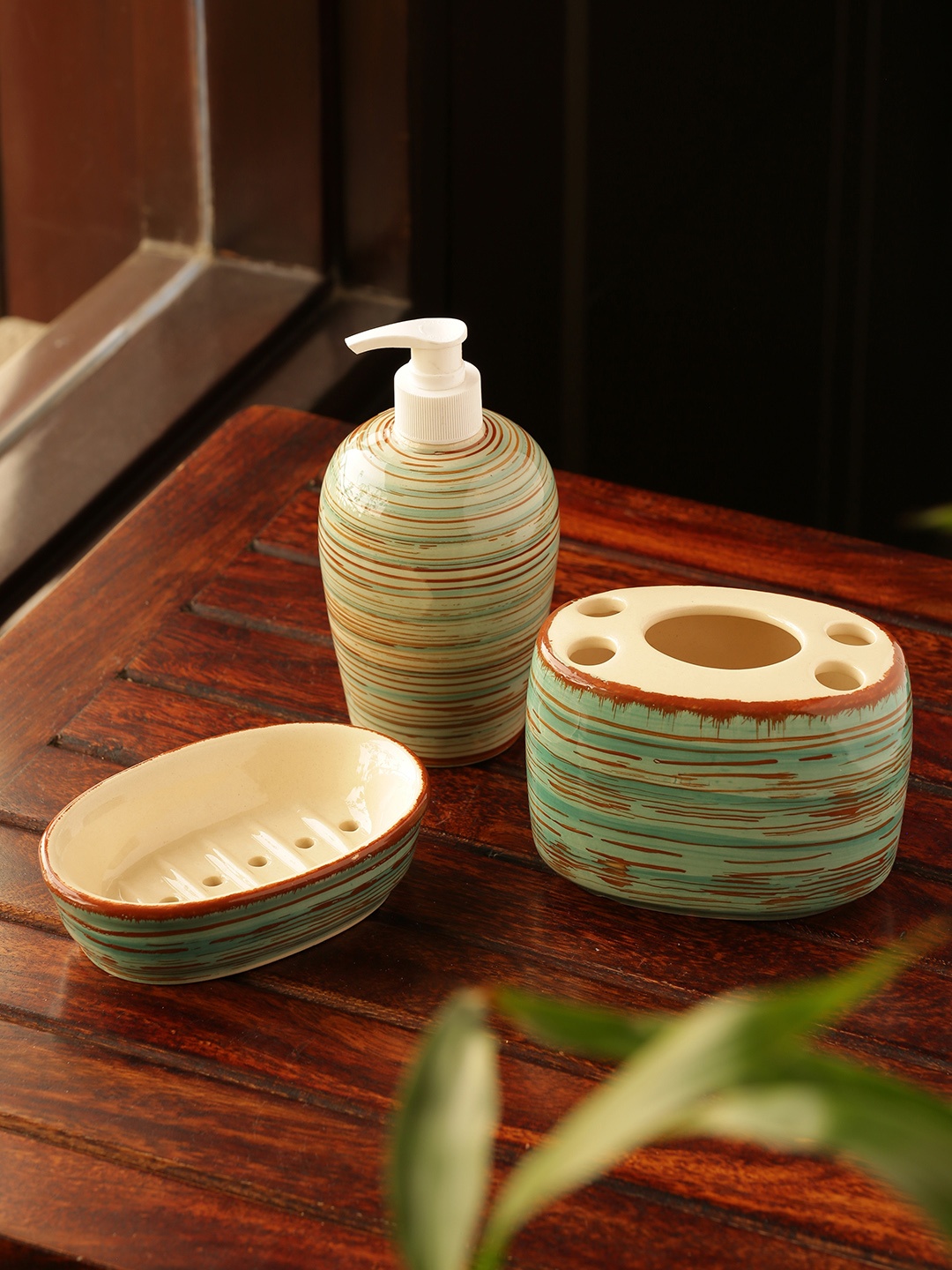 

ExclusiveLane Handpainted Ceramic Bathroom Accessories Set (Set Of 3), Sea green