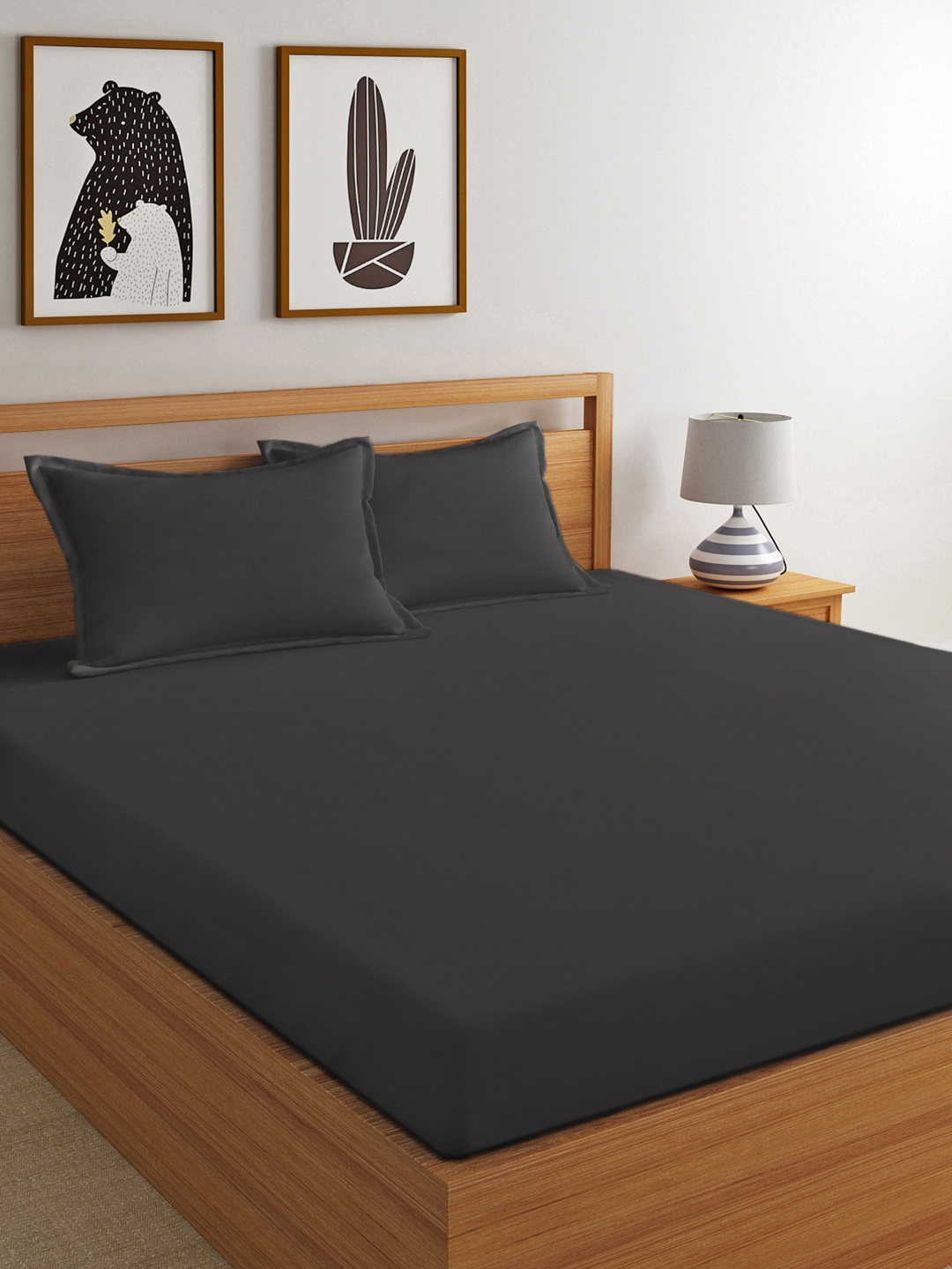 

Dreamscape Charcoal Solid Flat 600 TC Cotton 1 King Bedsheet with 2 Pillow Covers