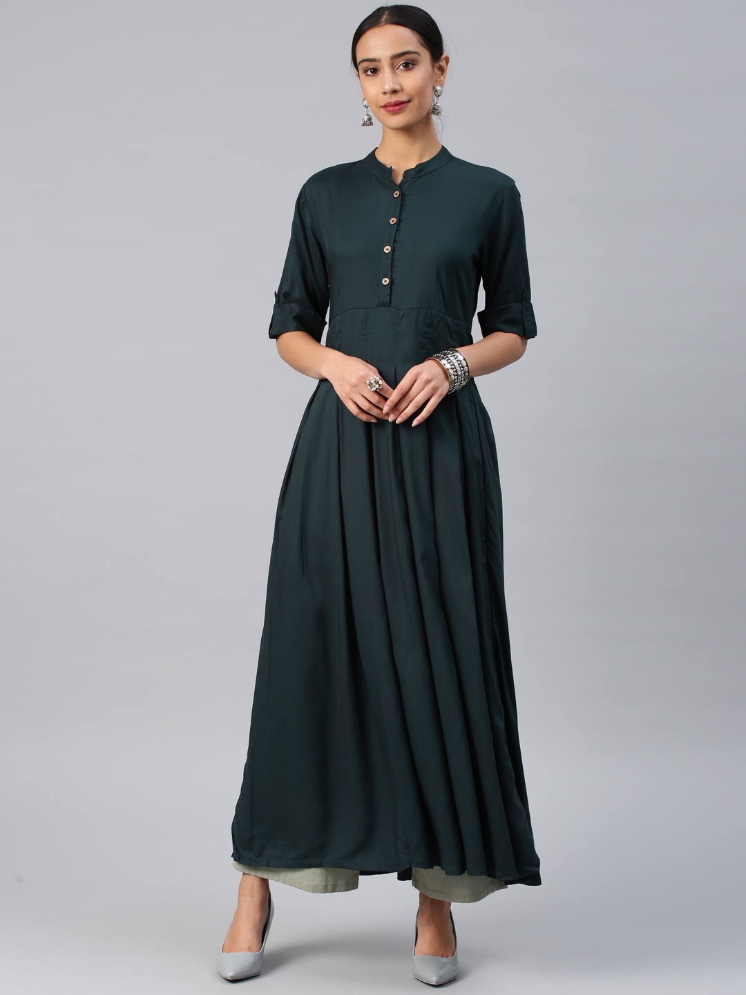 

Vishudh Women Green Solid A-Line Kurta