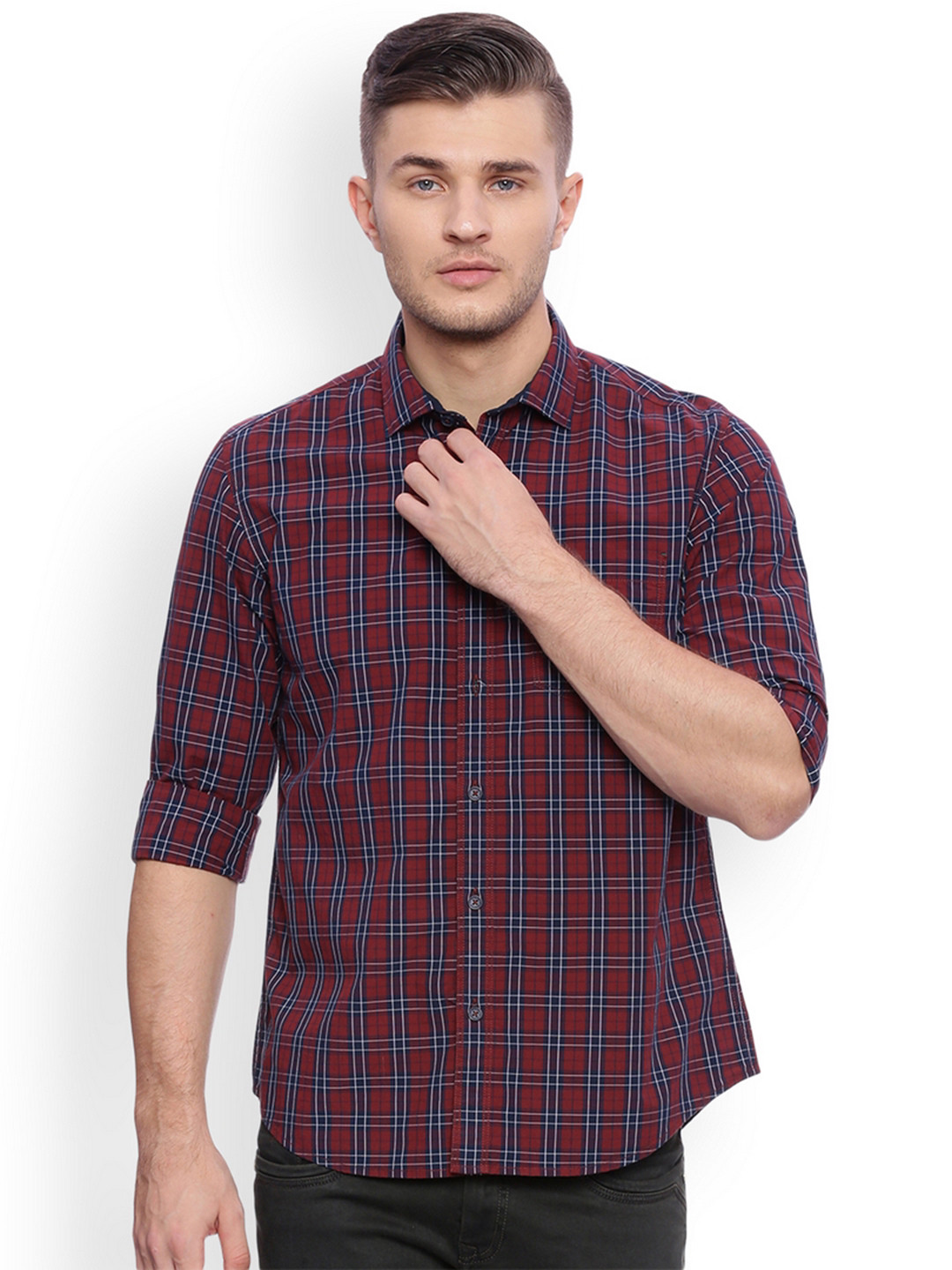 

Basics Men Maroon & Navy Blue Slim Fit Checked Casual Shirt