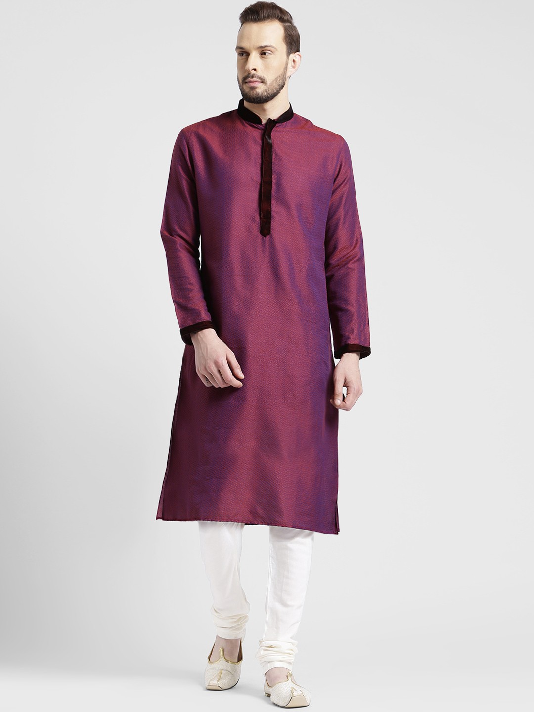 

KISAH Men Magenta & White Self Design Kurta with Churidar