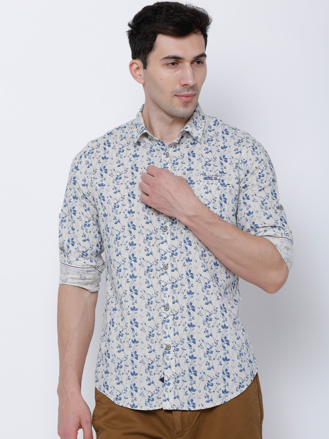 

LOCOMOTIVE Men Beige & Navy Blue Slim Fit Printed Casual Shirt