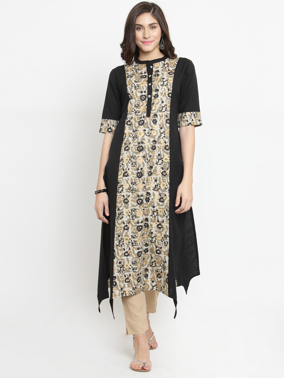 

Varanga Women Black Printed Straight Asymmetric Kurta