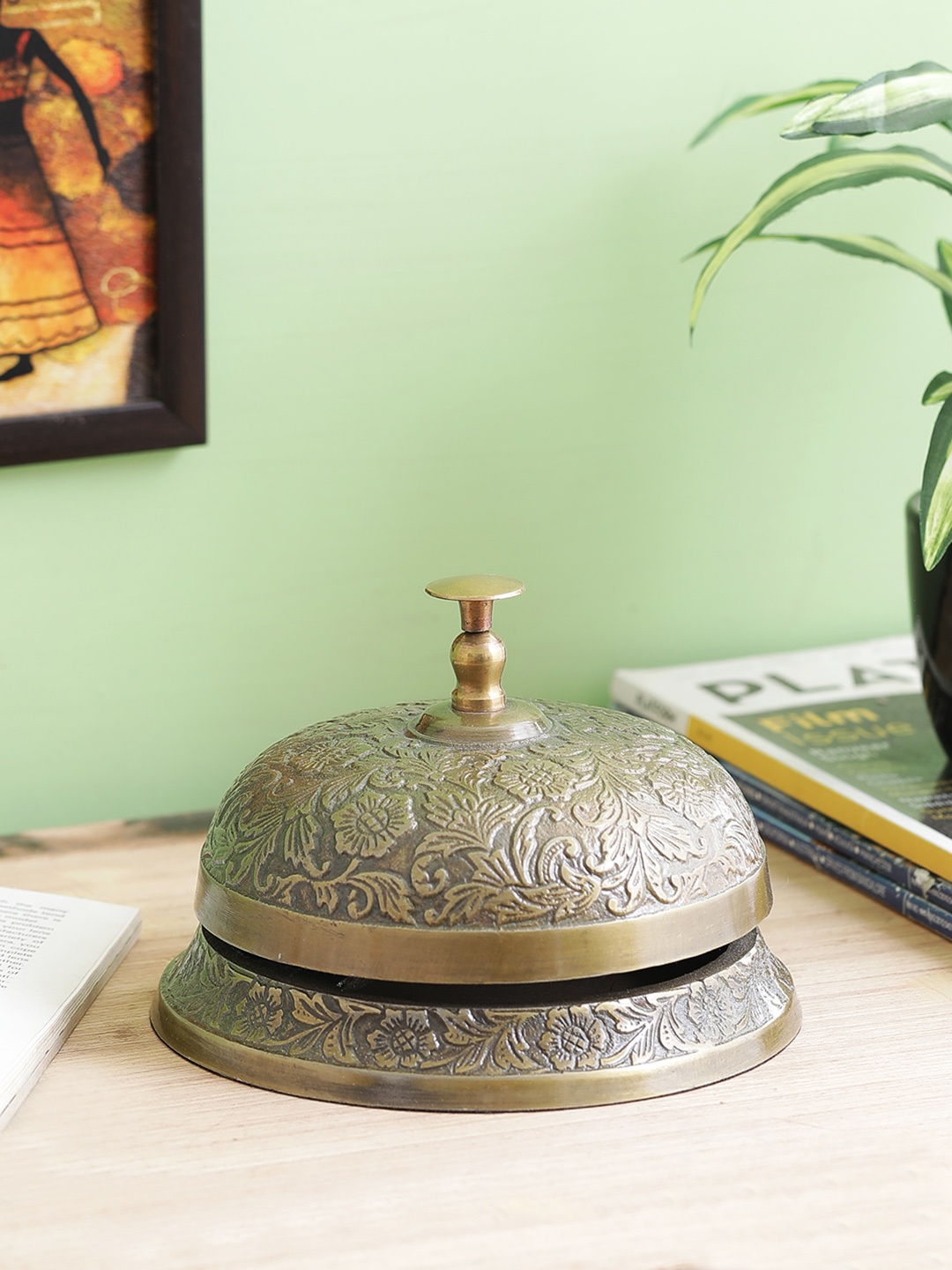 

Home Sparkle Bronze-Toned Call Bell Showpiece