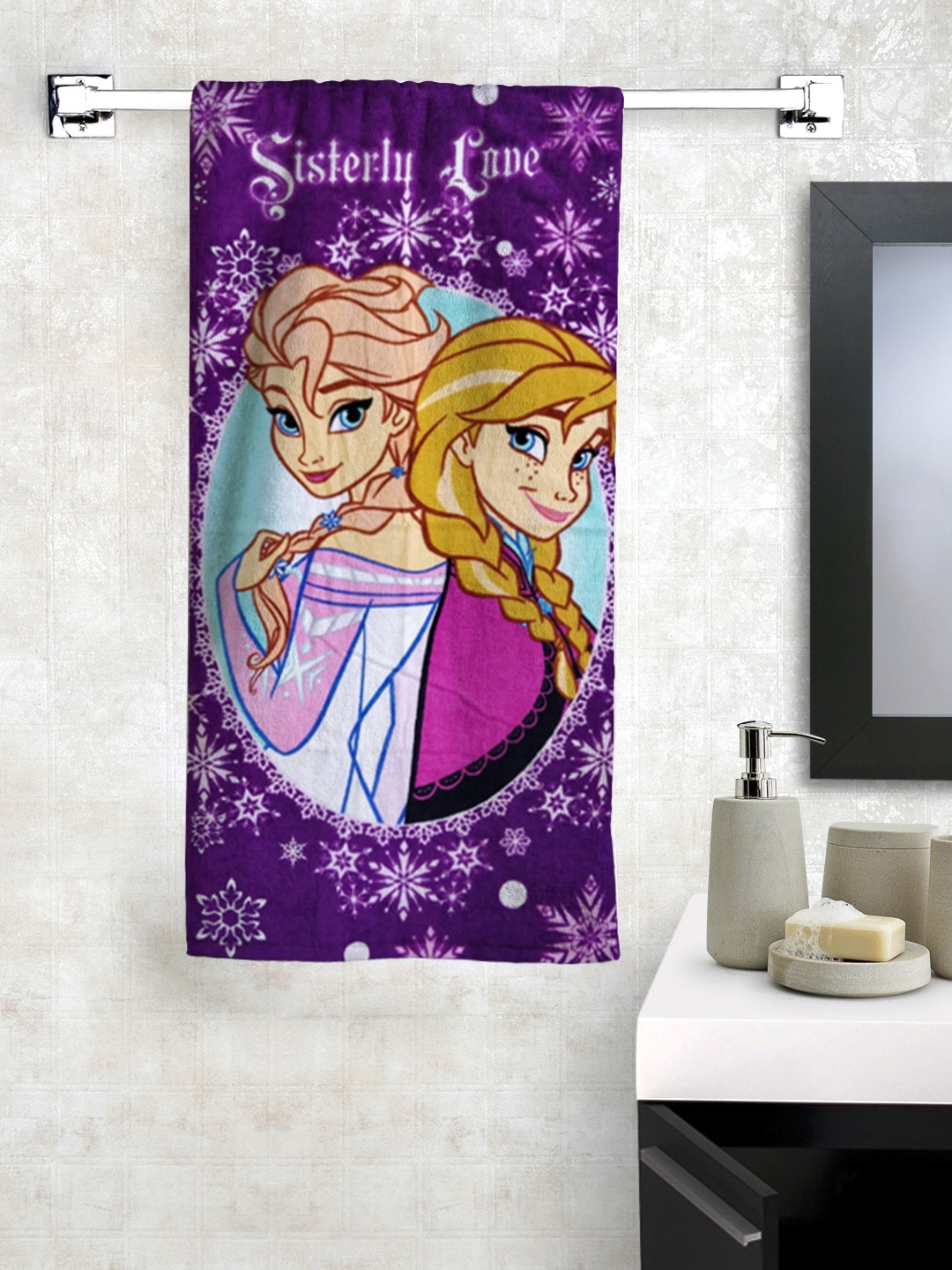 

Disney Printed Bath Towel, Pink