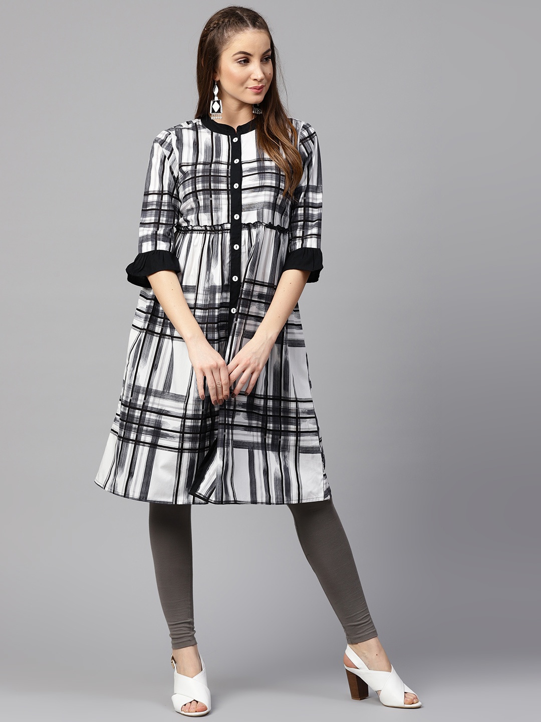 

Nayo Women Black & White Checked A-Line Kurta