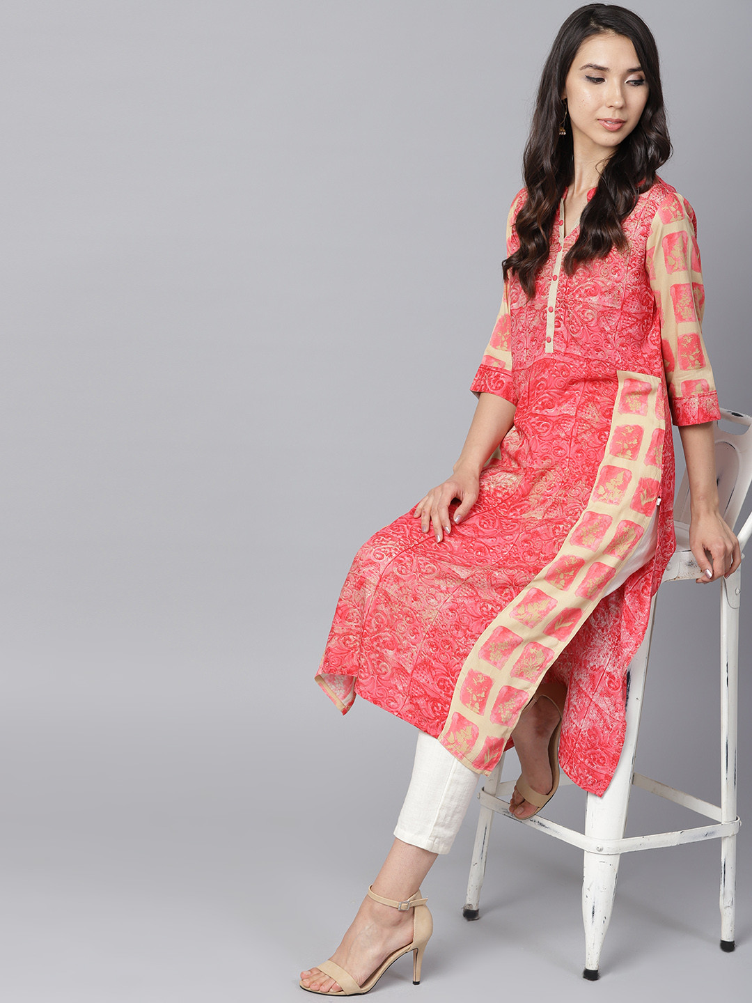 

Shree Women Beige & Pink Printed Straight Kurta