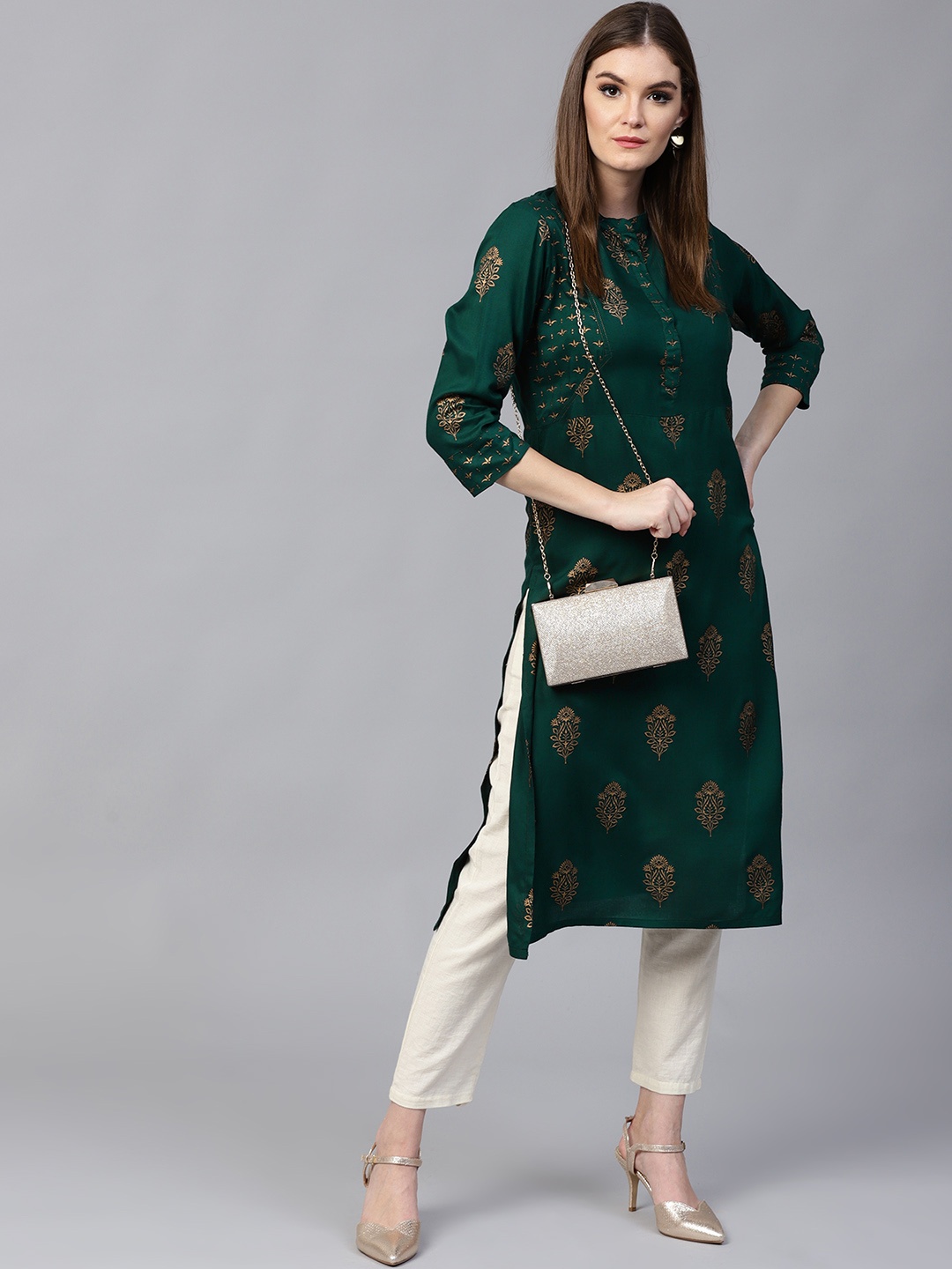 

Pannkh Women Green & Gold-Toned Printed Straight Kurta