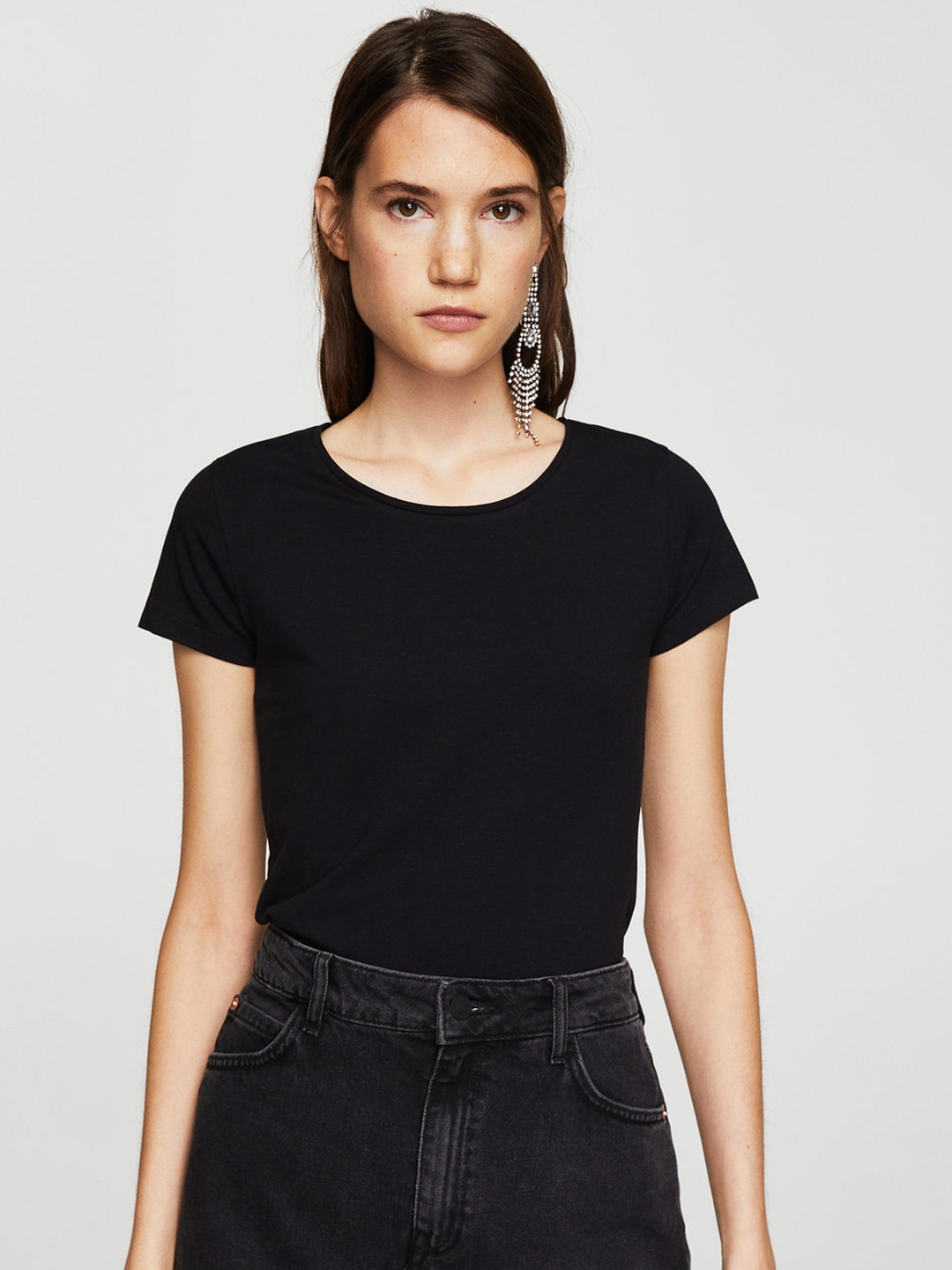 

MANGO Women Black Solid Round Neck T-shirt
