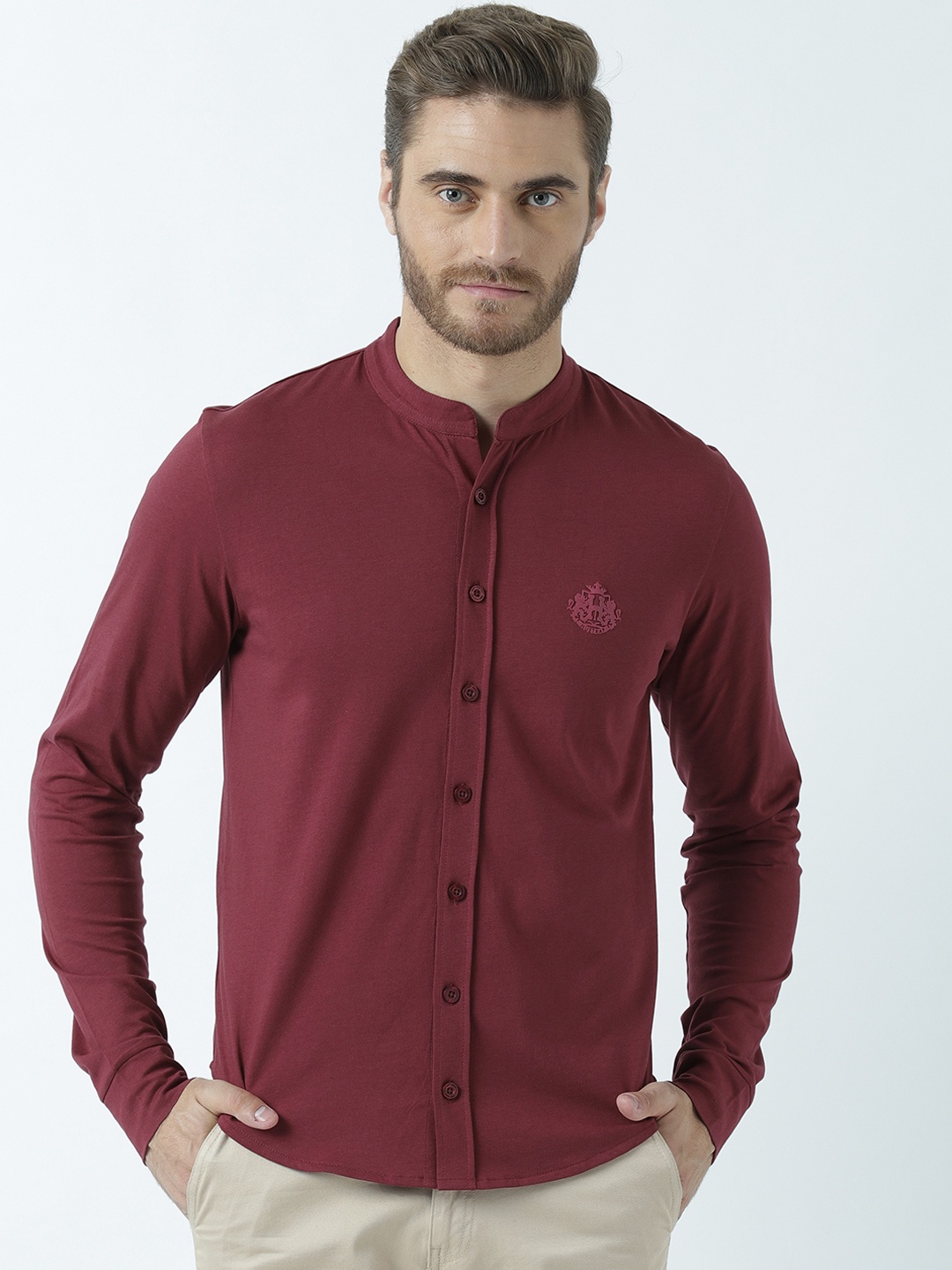 

Huetrap Men Burgundy Regular Fit Solid Casual Shirt