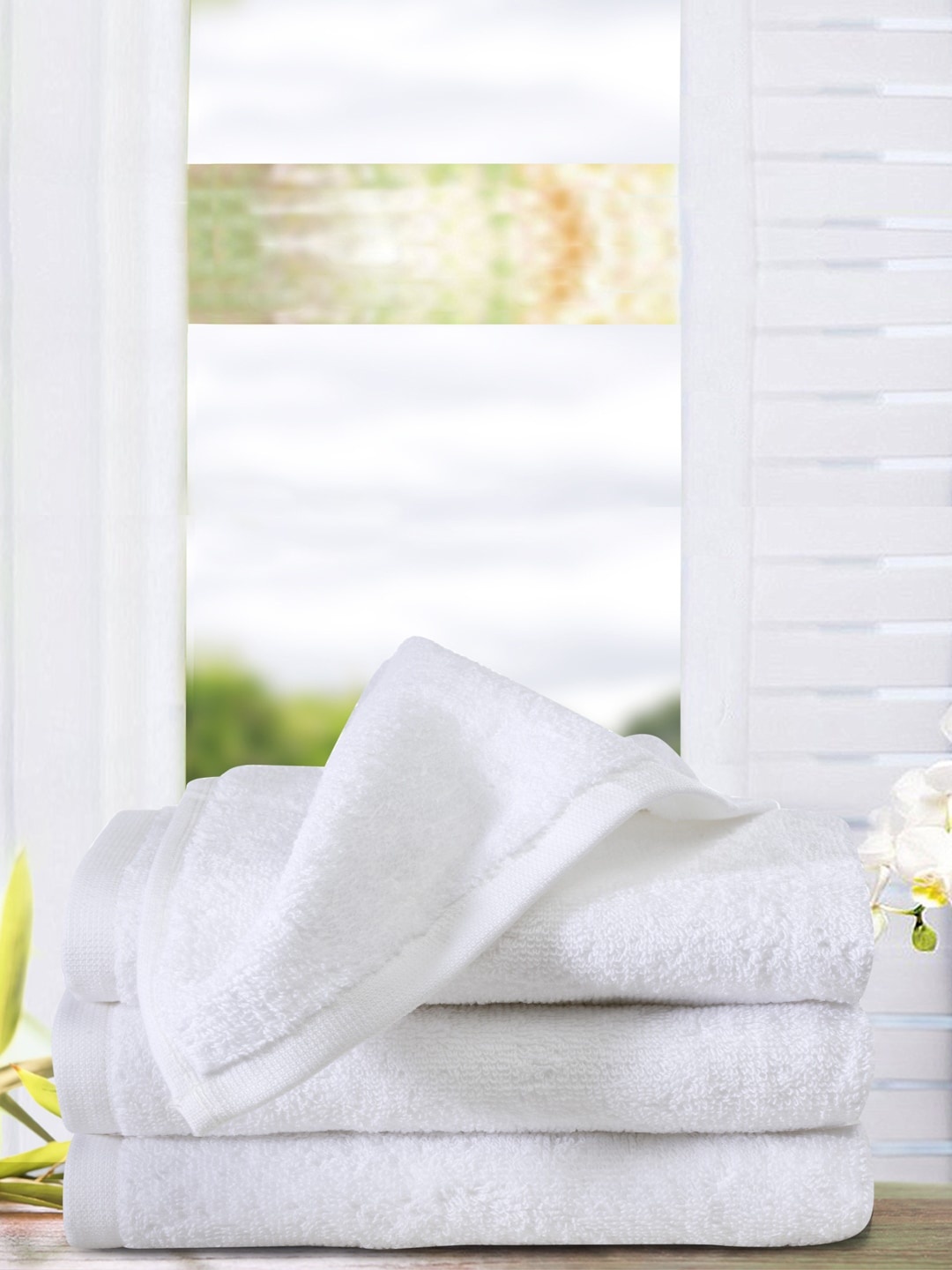 

Trident Set of 4 White Solid Hand Towels