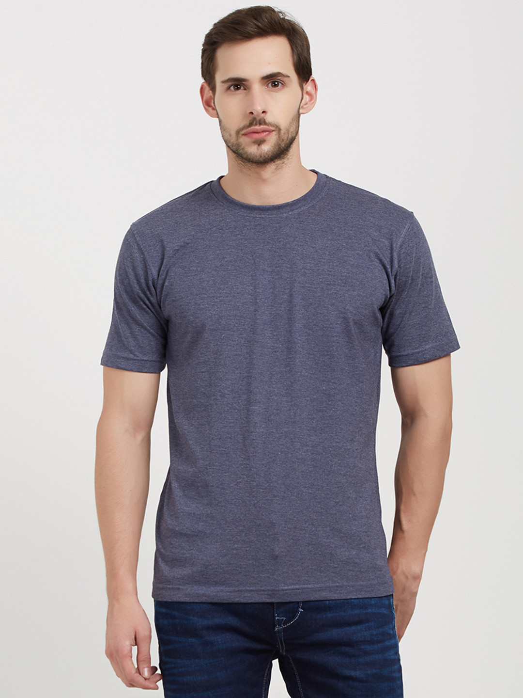 

Redwolf Men Navy Blue Solid Round Neck T-shirt