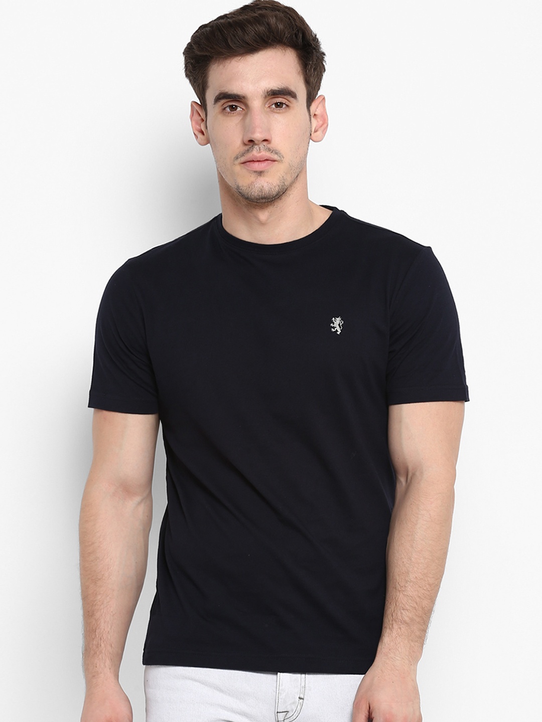 

Red Tape Men Black Solid Round Neck T-shirt