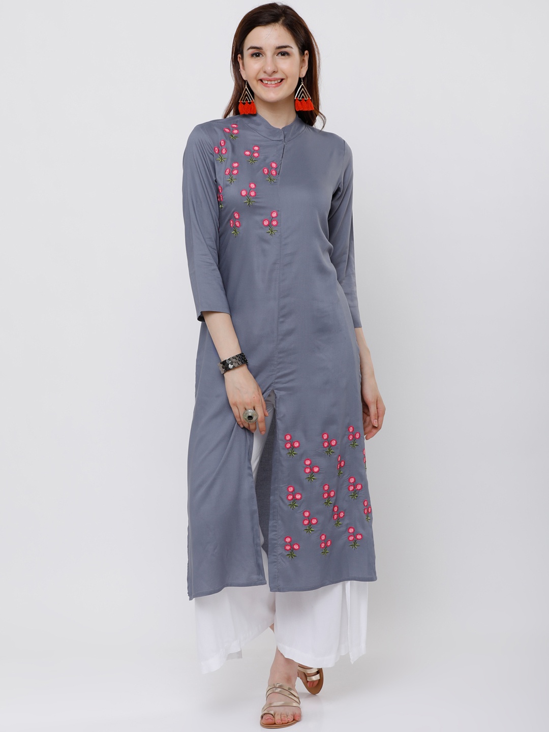 

Vishudh Women Grey Embroidered Straight Kurta