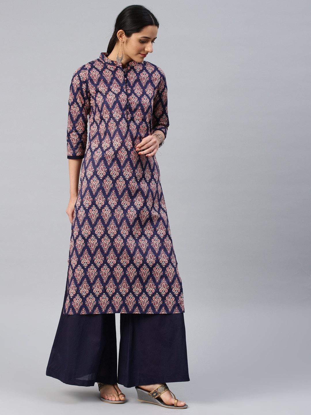 

Vishudh Women Navy Blue & Red Printed Kurta with Palazzos