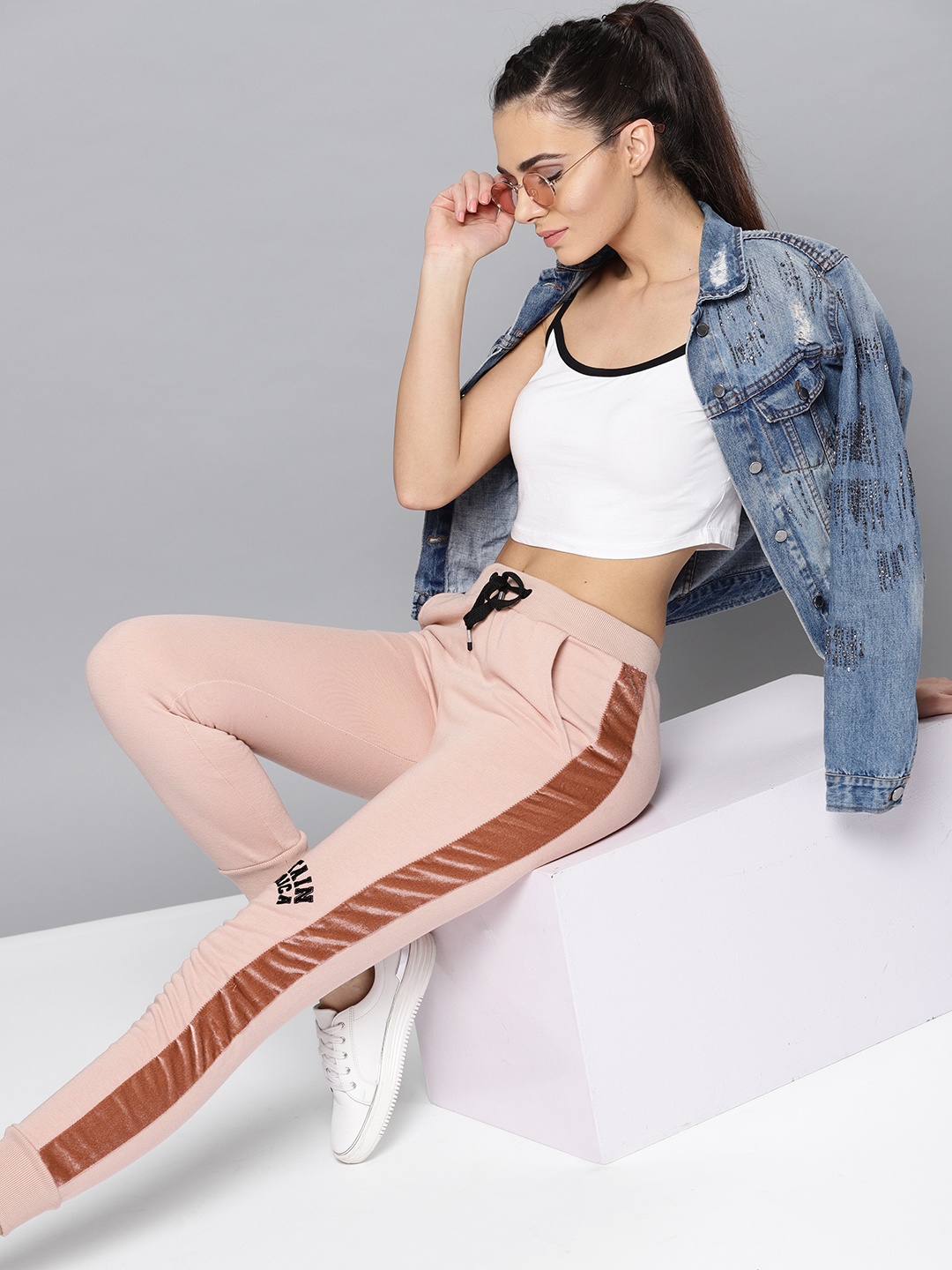 

Kook N Keech Marvel Women Pink Solid Joggers