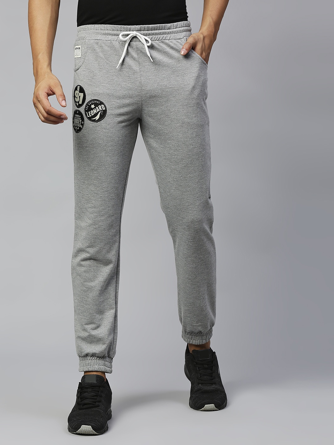 

Hubberholme Men Grey Melange Solid Joggers