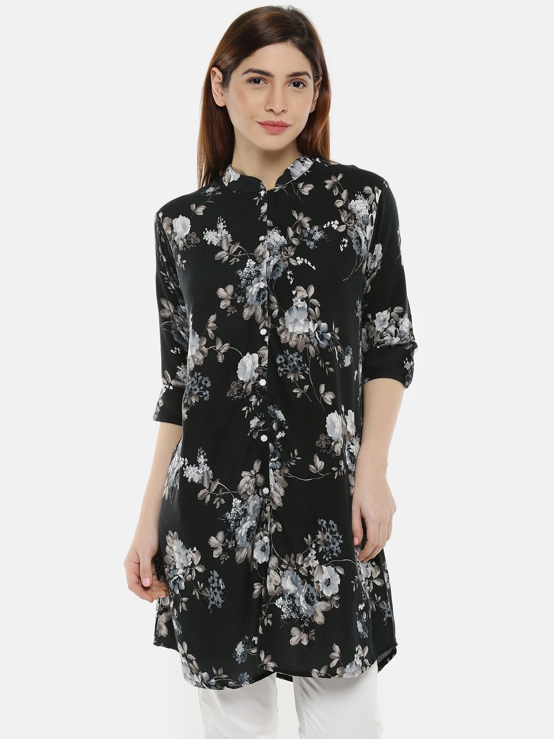 

Shiloh Women Black Printed Kurti