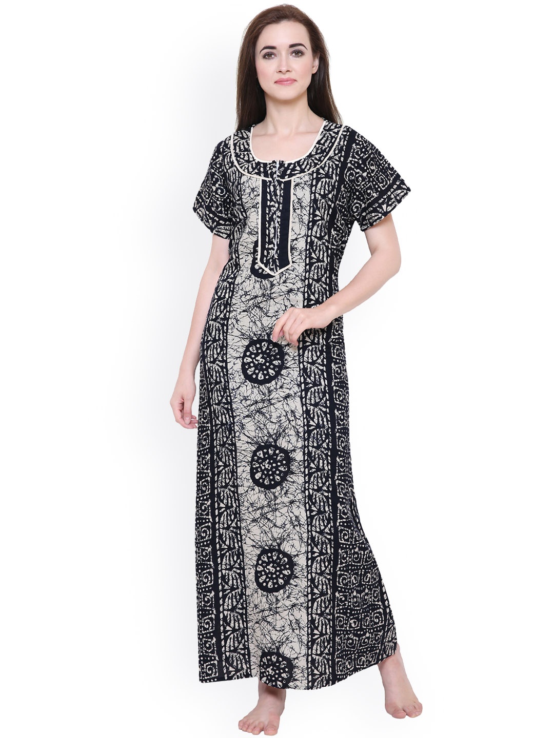

Secret Wish Black & White Printed Nightdress NT-E122-524