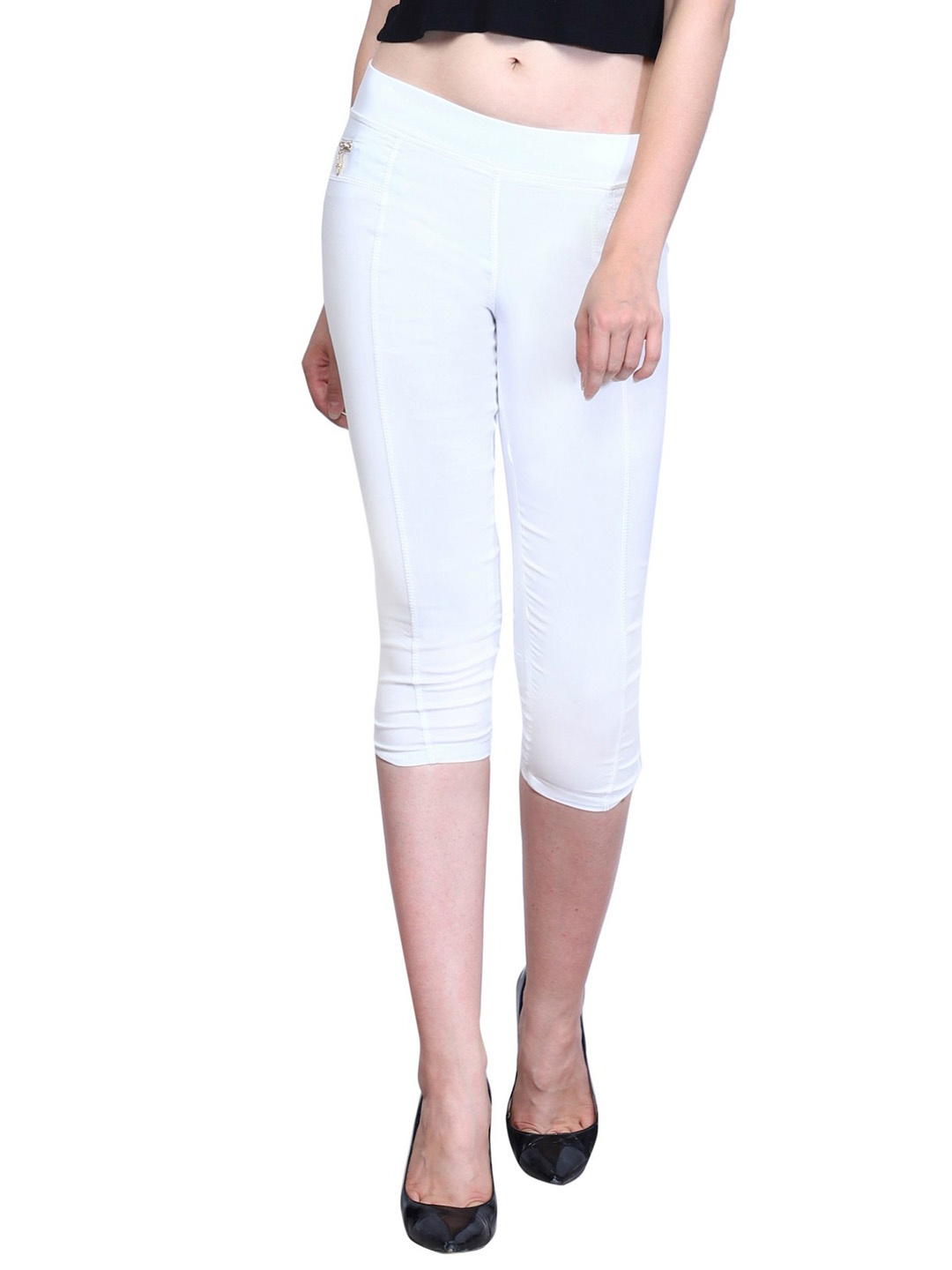 

Westwood Women White Solid Regular Fit Capris