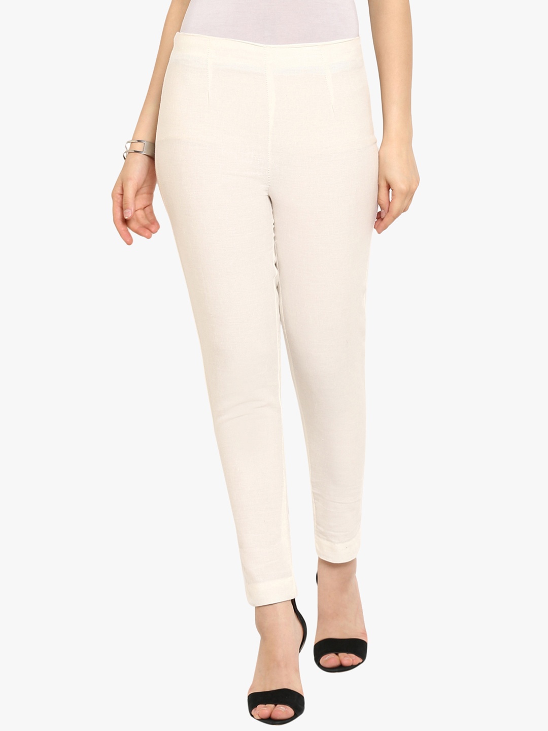 

Juniper Women Off-White Smart Slim Fit Solid Leggings