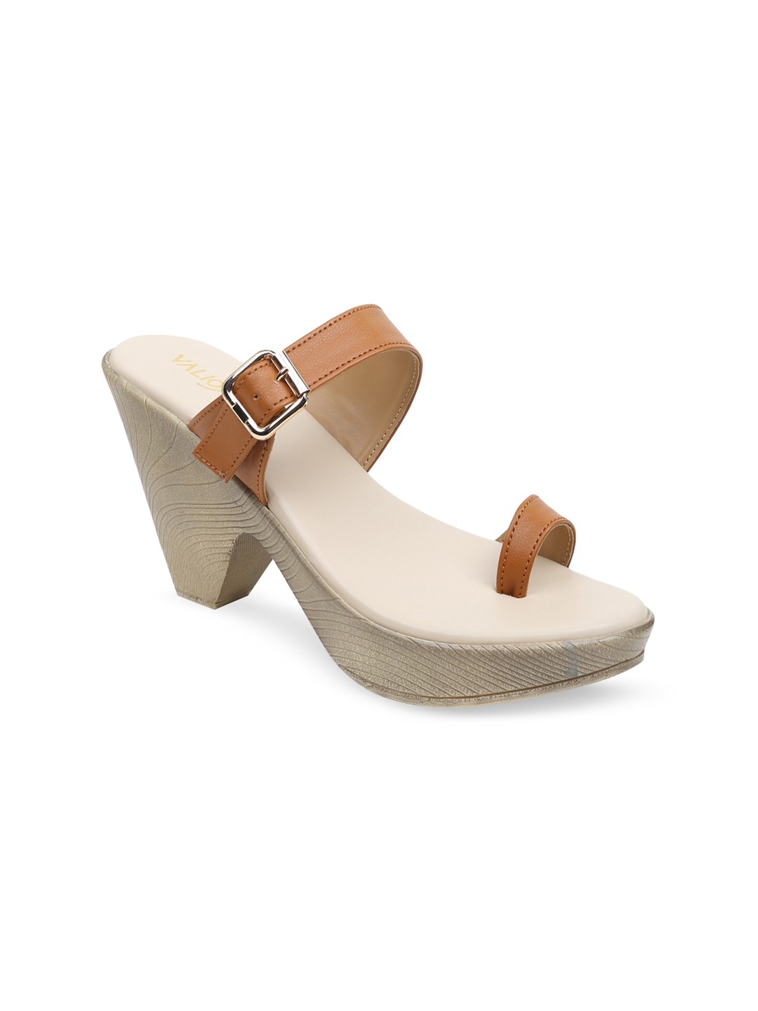 

VALIOSAA Women Tan Solid Sandals