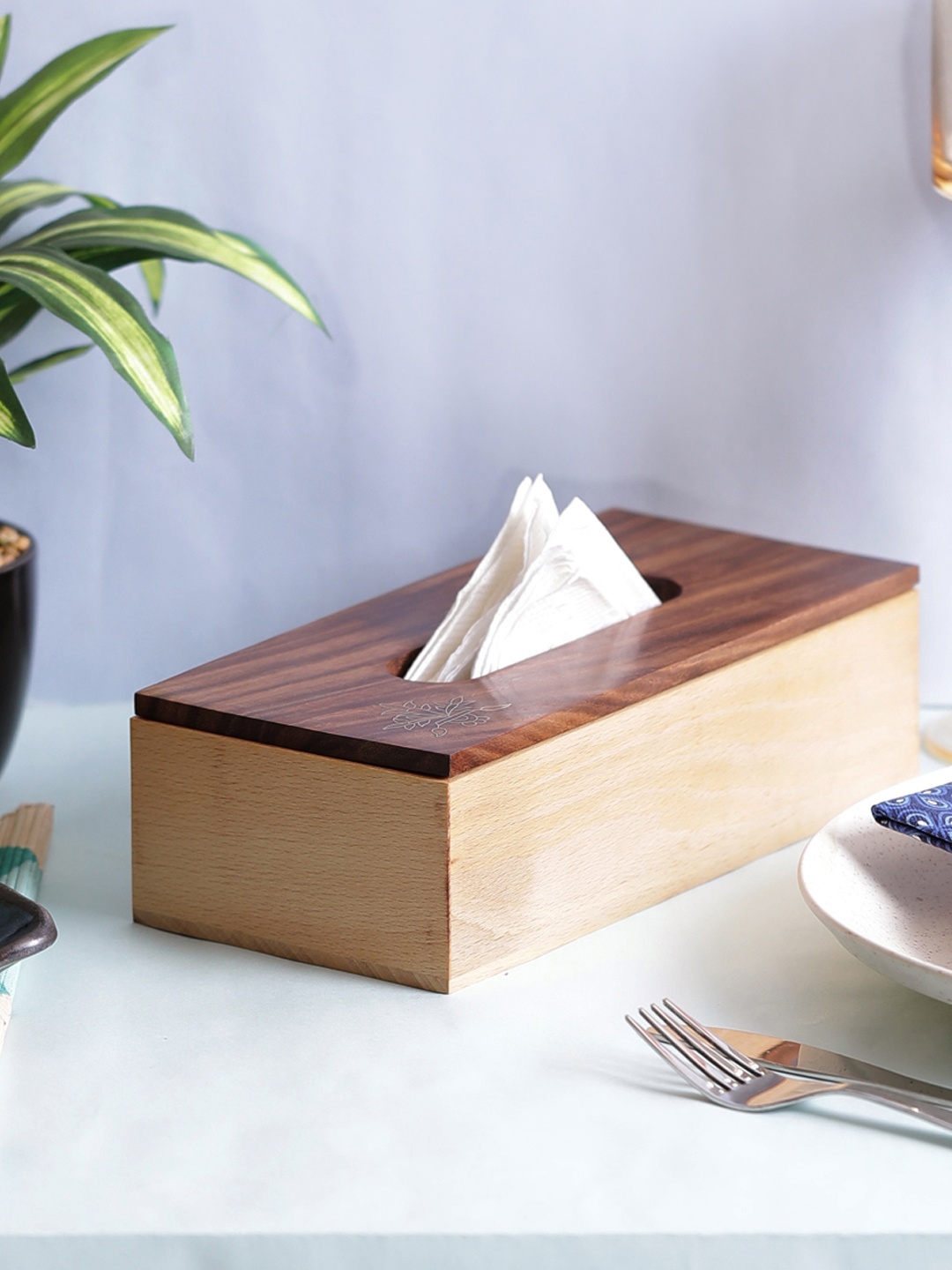 

VarEesha Brown Textured Wooden Gold-Toned Enamelled Tissue Box