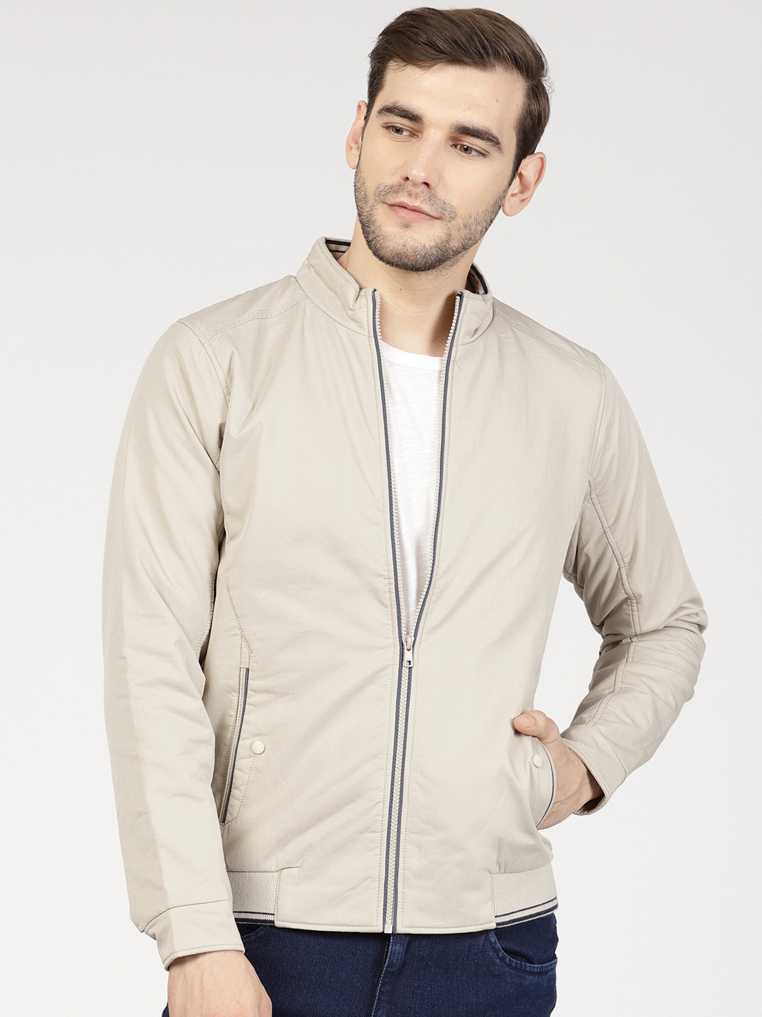 

ether Men Beige Solid Padded Jacket