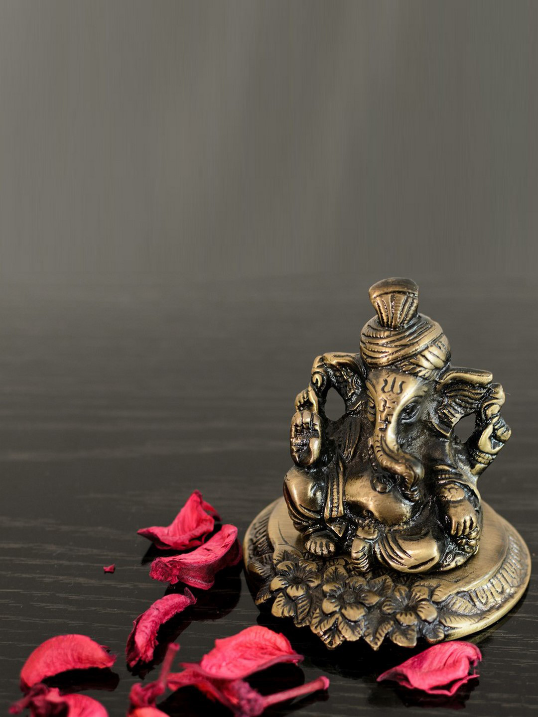 

eCraftIndia Brown Metal Pagdi Lord Ganesha on Flower