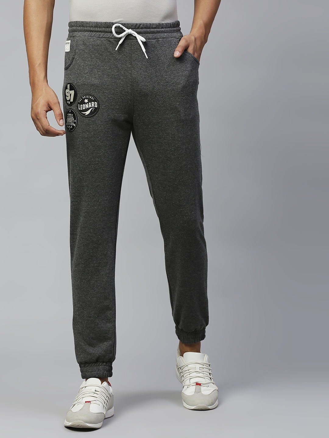 

Hubberholme Men Charcoal Grey Solid Slim Fit Joggers