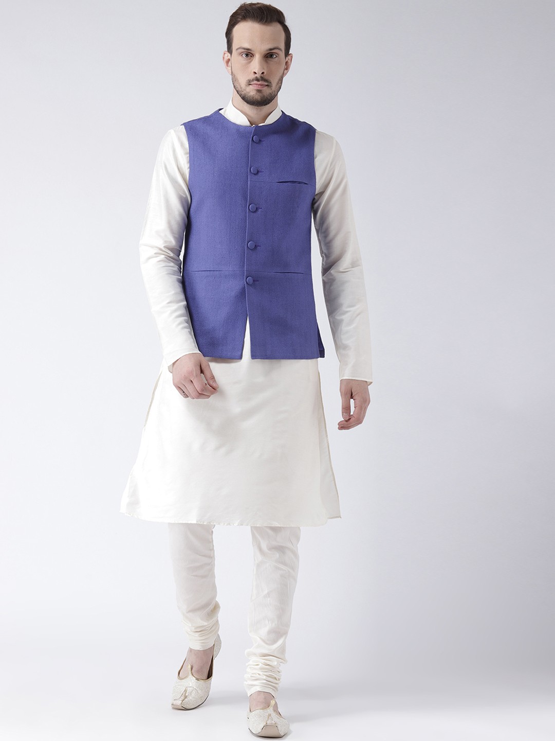 

KISAH Men Off-White & Blue Solid Kurta with Churidar & Nehru Jacket