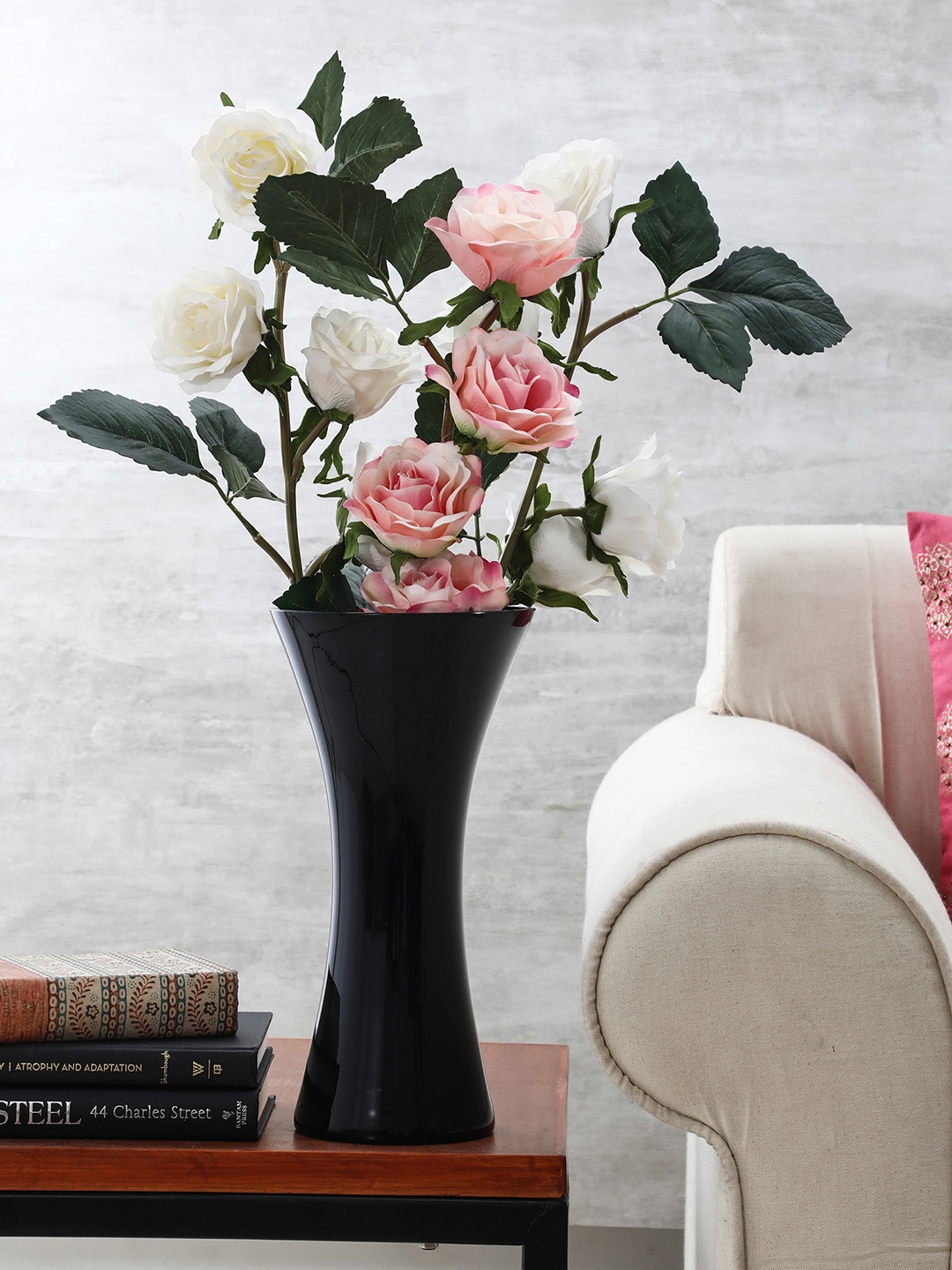 

Pure Home and Living Black Lustre Curvy Vase