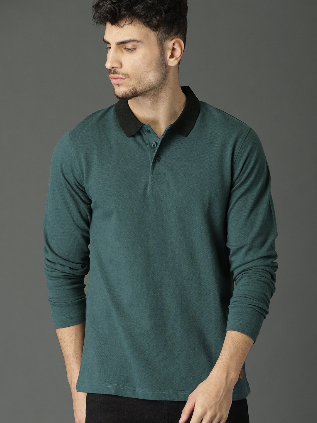 

Roadster Men Green Solid Polo Collar T-shirt