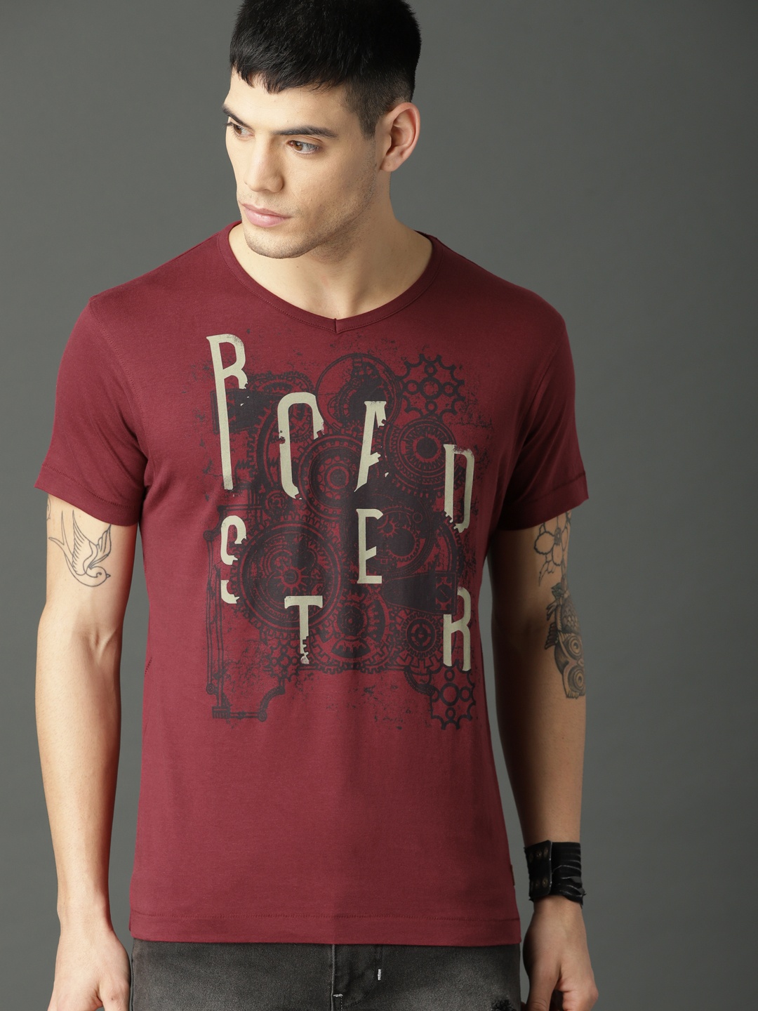

Roadster Men Maroon Printed V-Neck Pure Cotton T-shirt