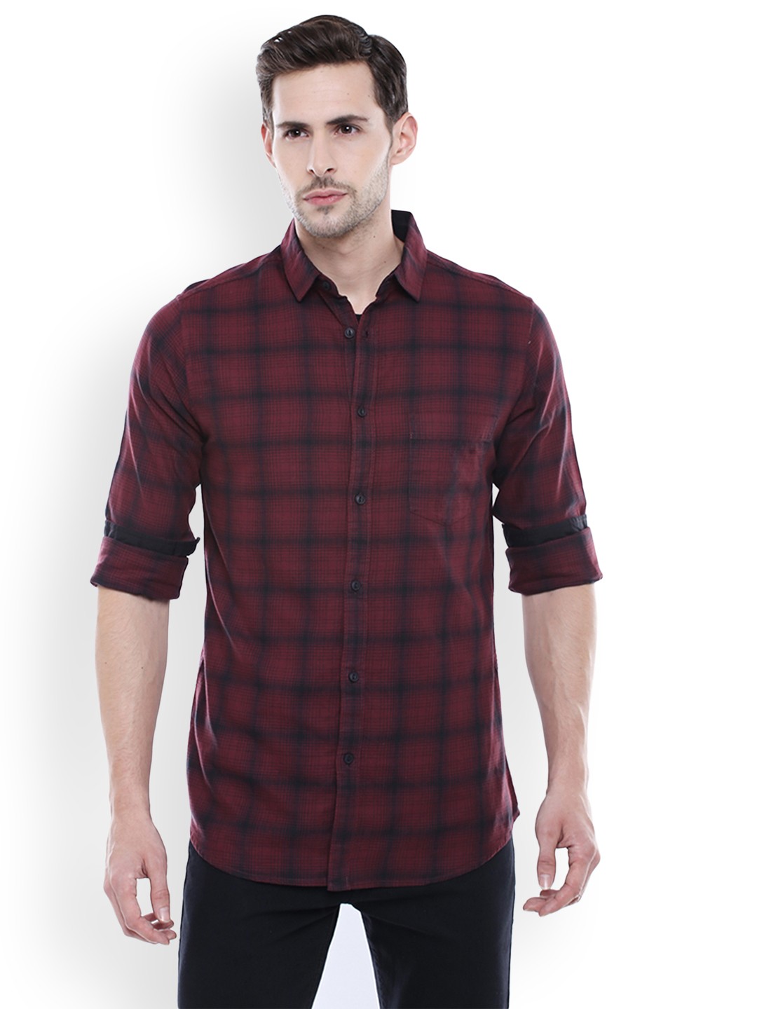 

Dennis Lingo Men Maroon & Black Slim Fit Checked Casual Shirt