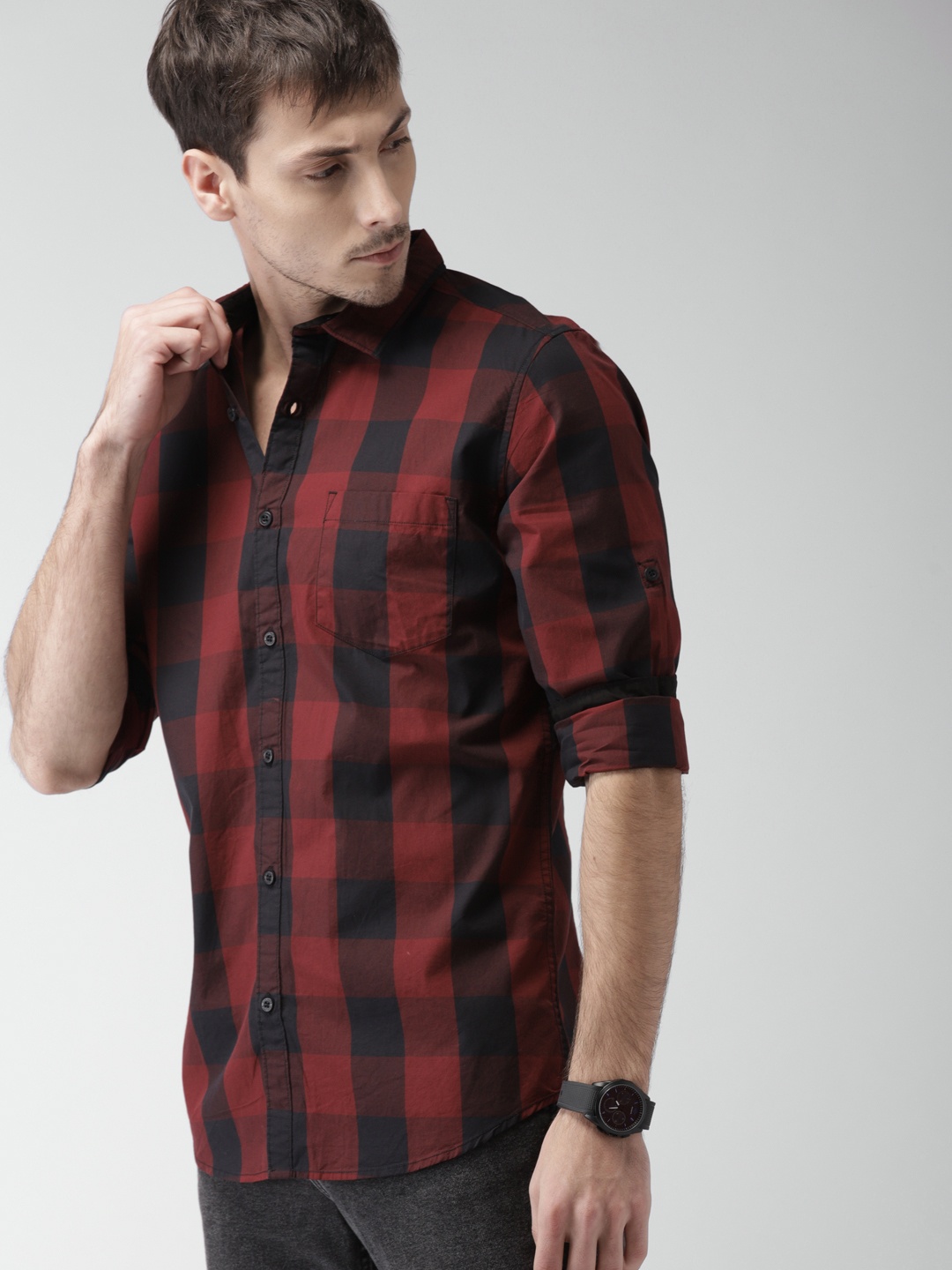 

HIGHLANDER Men Black & Maroon Slim Fit Checked Casual Shirt