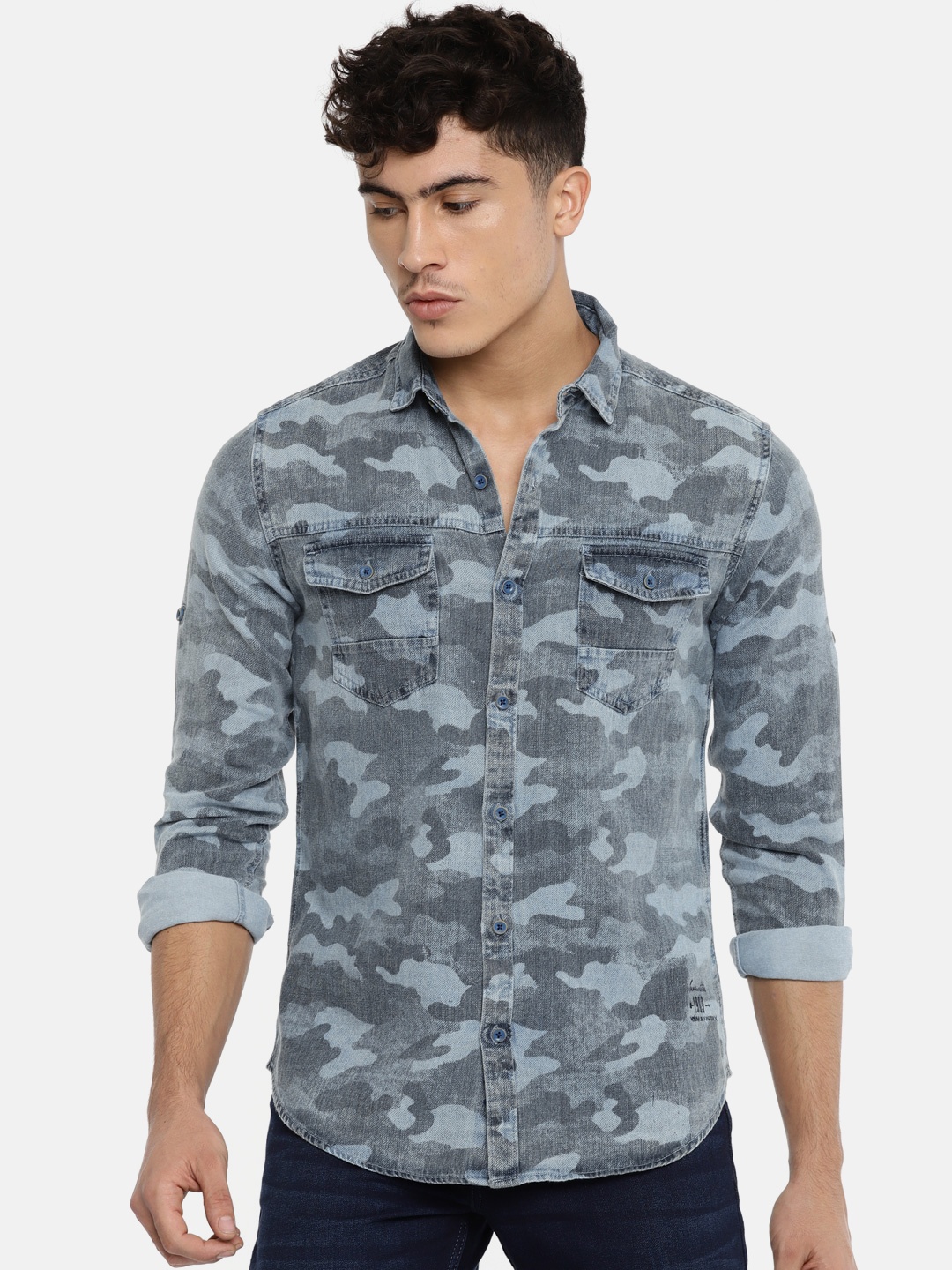 

LOCOMOTIVE Men Blue Slim Fit Printed Casual Shirt
