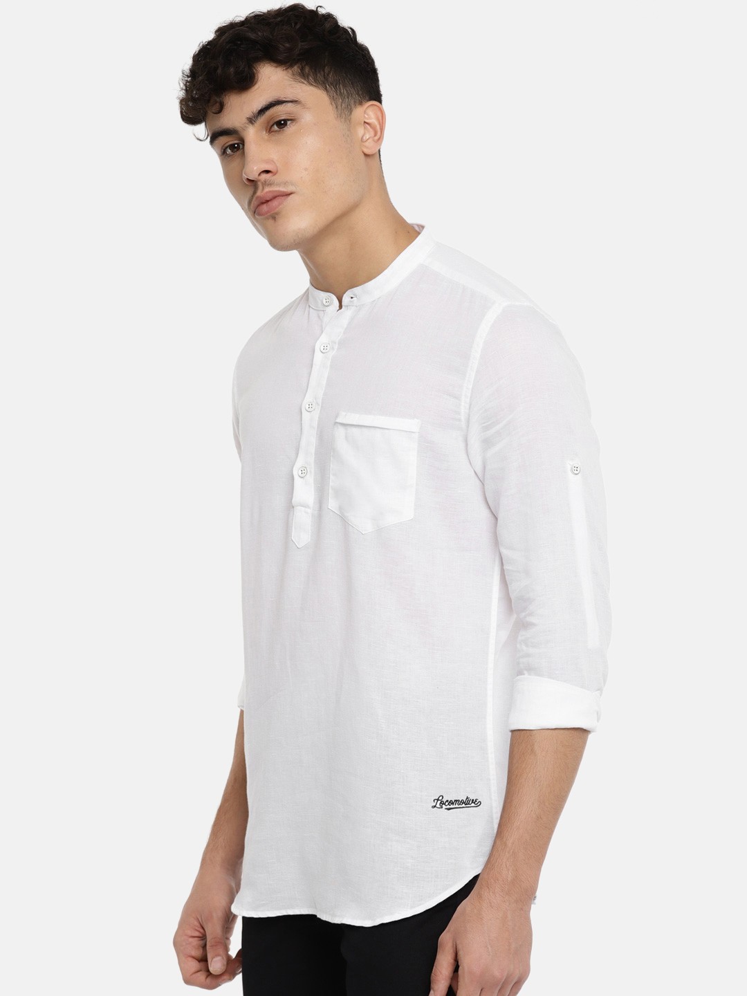 

LOCOMOTIVE Men White Slim Fit Solid Casual Shirt