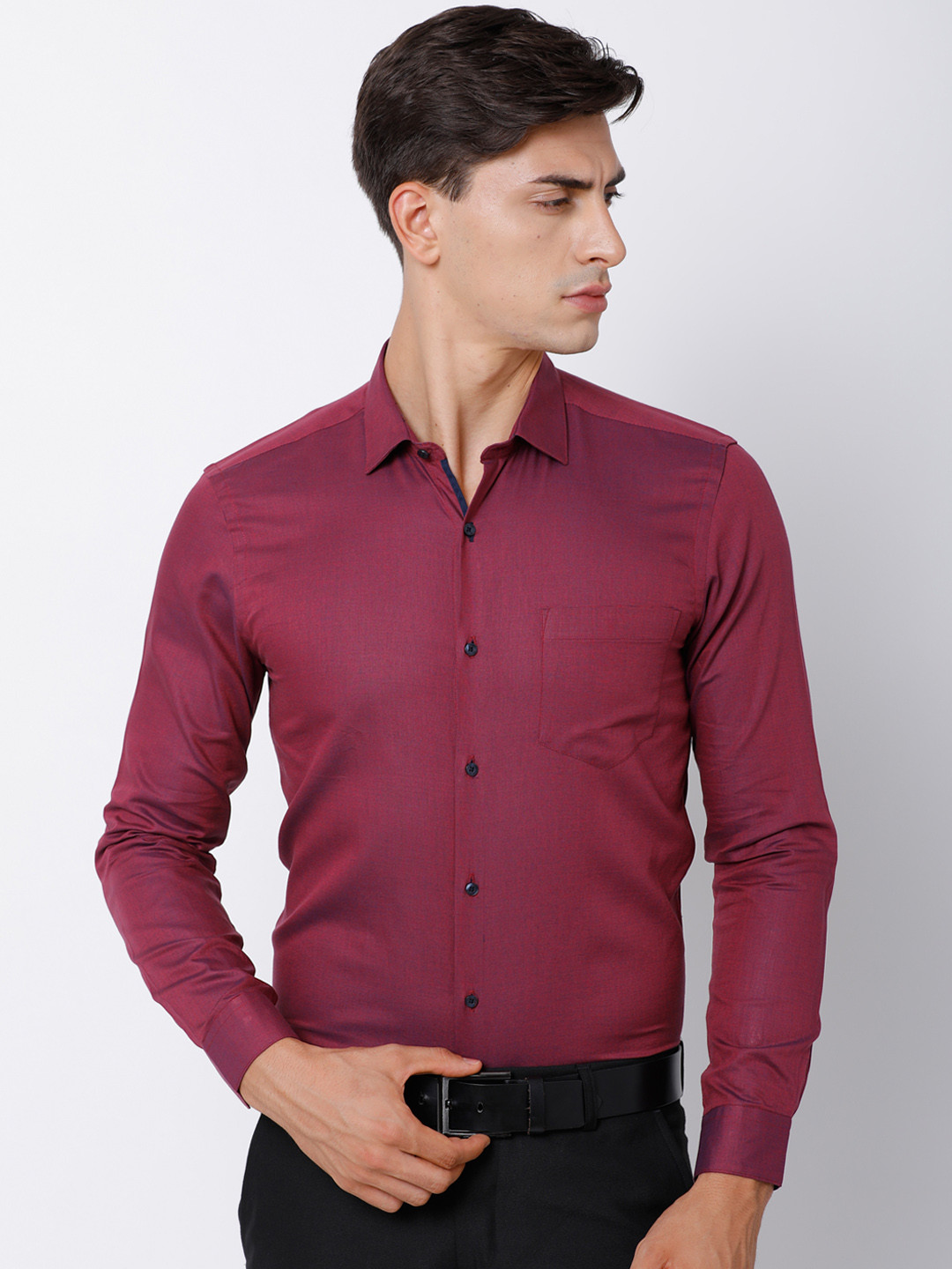

Black coffee Men Maroon & Pink Slim Fit Solid Formal Shirt