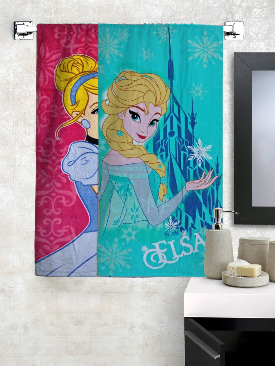 

Disney Set of 2 350 GSM Bath Towels, Multi