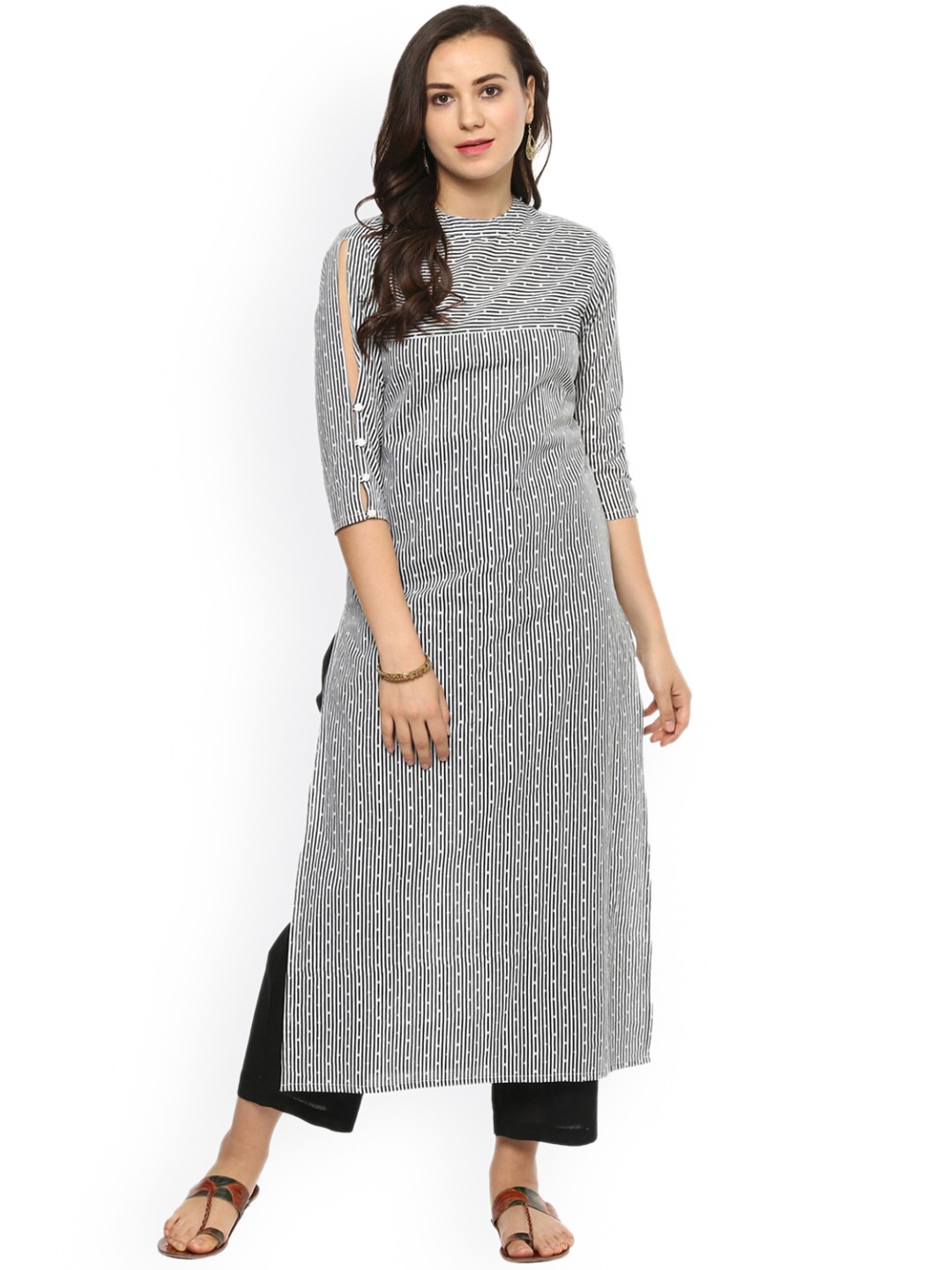 

Idalia Women Black & White Printed Straight Kurta