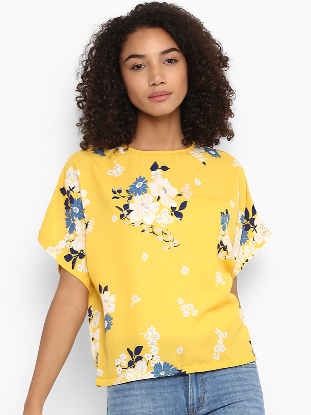 

Harpa Women Yellow Printed Boxy Top