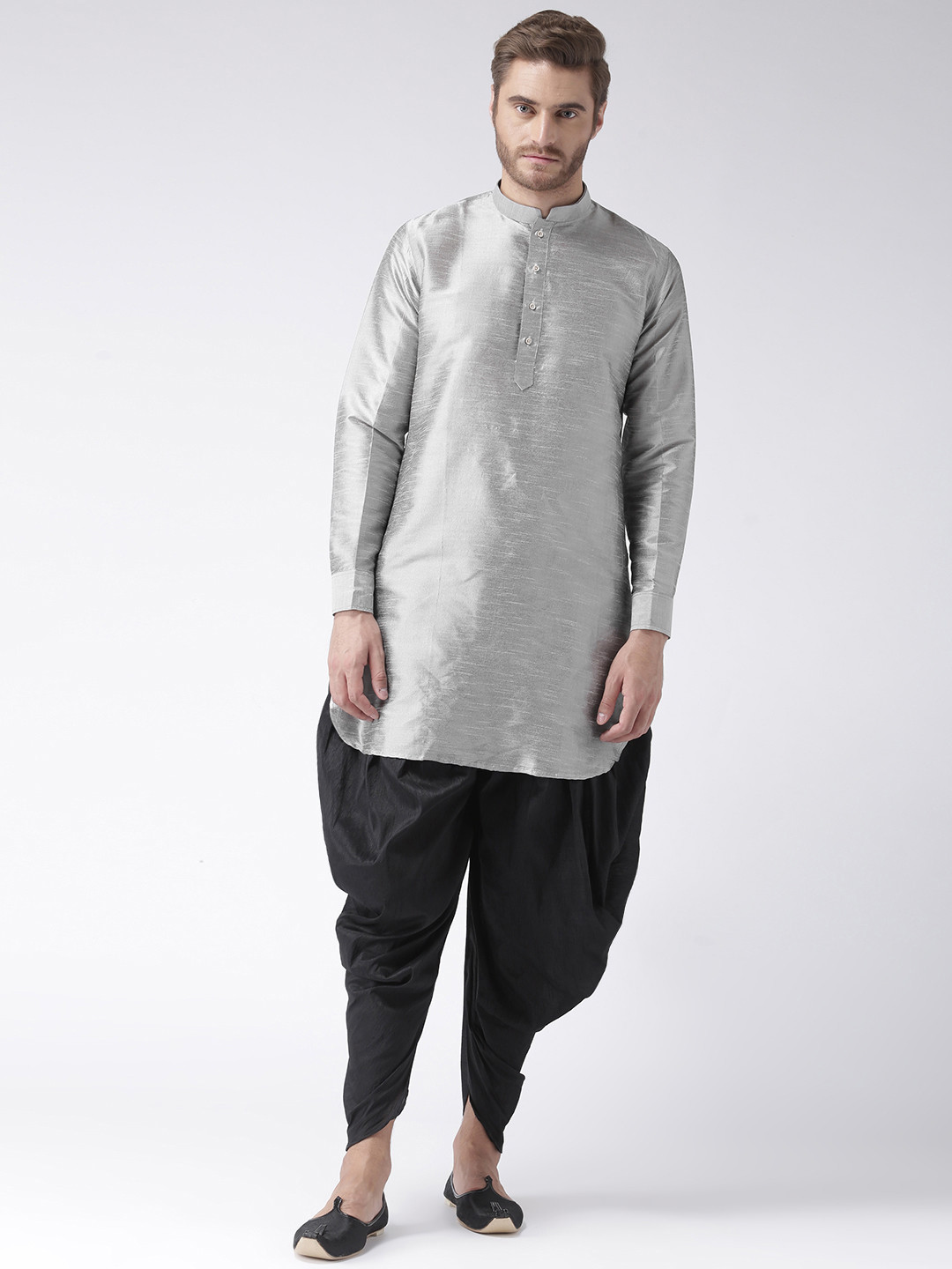 

Hangup Men Silver-Toned & Black Solid Kurta with Dhoti Pants