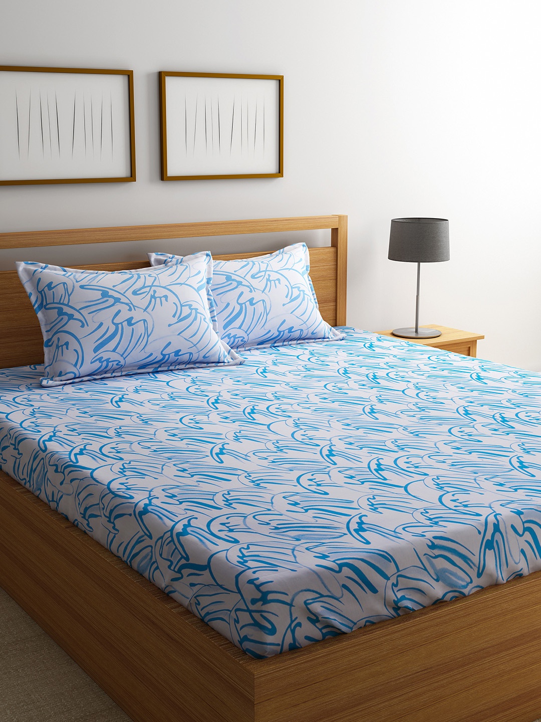 

URBAN DREAM White & Blue Abstract Flat 210 TC Cotton 1 King Bedsheet with 2 Pillow Covers