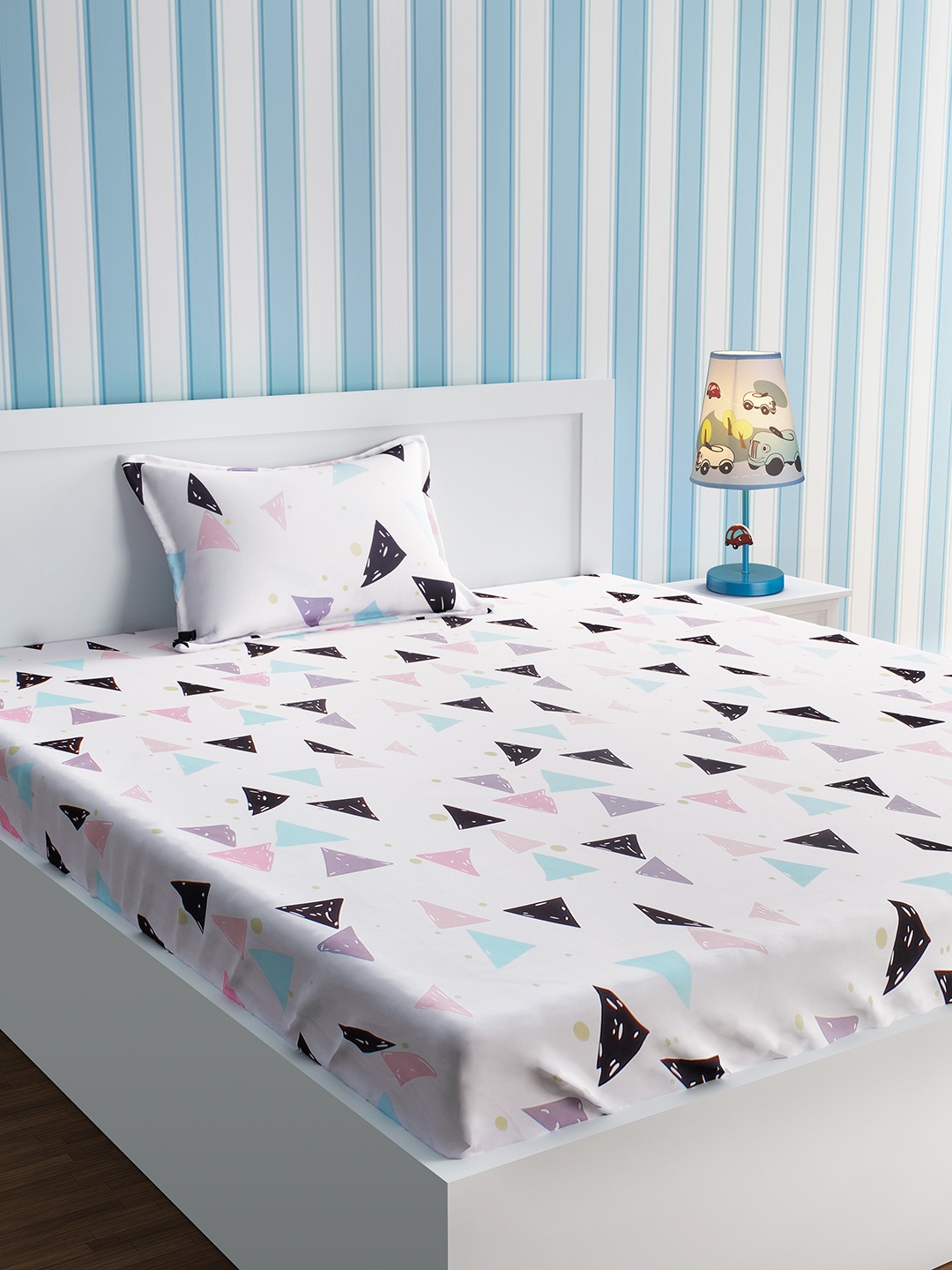 

URBAN DREAM Off-White & Black Cartoon Characters Flat 210 TC Cotton 1 Single Bedsheet with 1 Pillow Covers