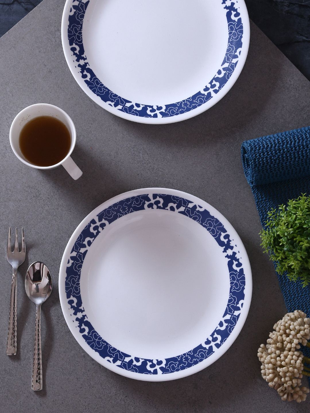 

Corelle White 6-Pieces Printed Glass Plates Set