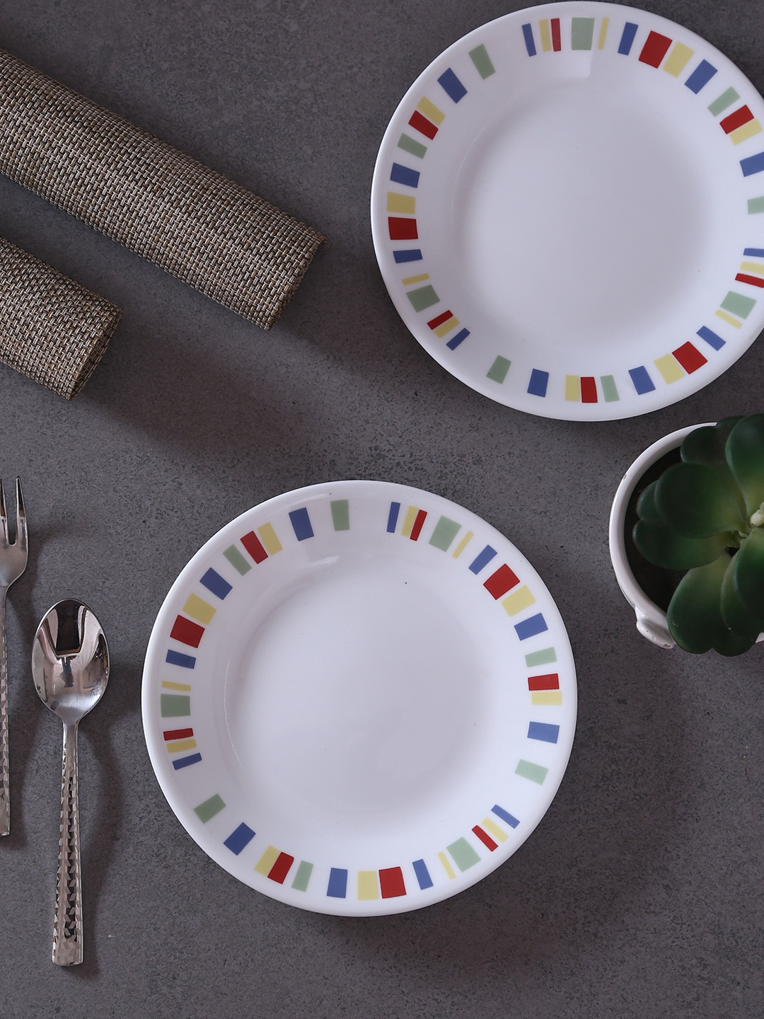

Corelle White 6-Pieces Printed Glass Plates Set