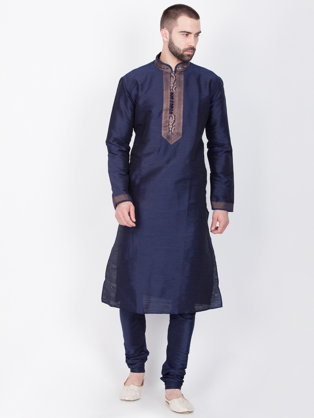 

Sanwara Men Blue Embellished Straight Kurta