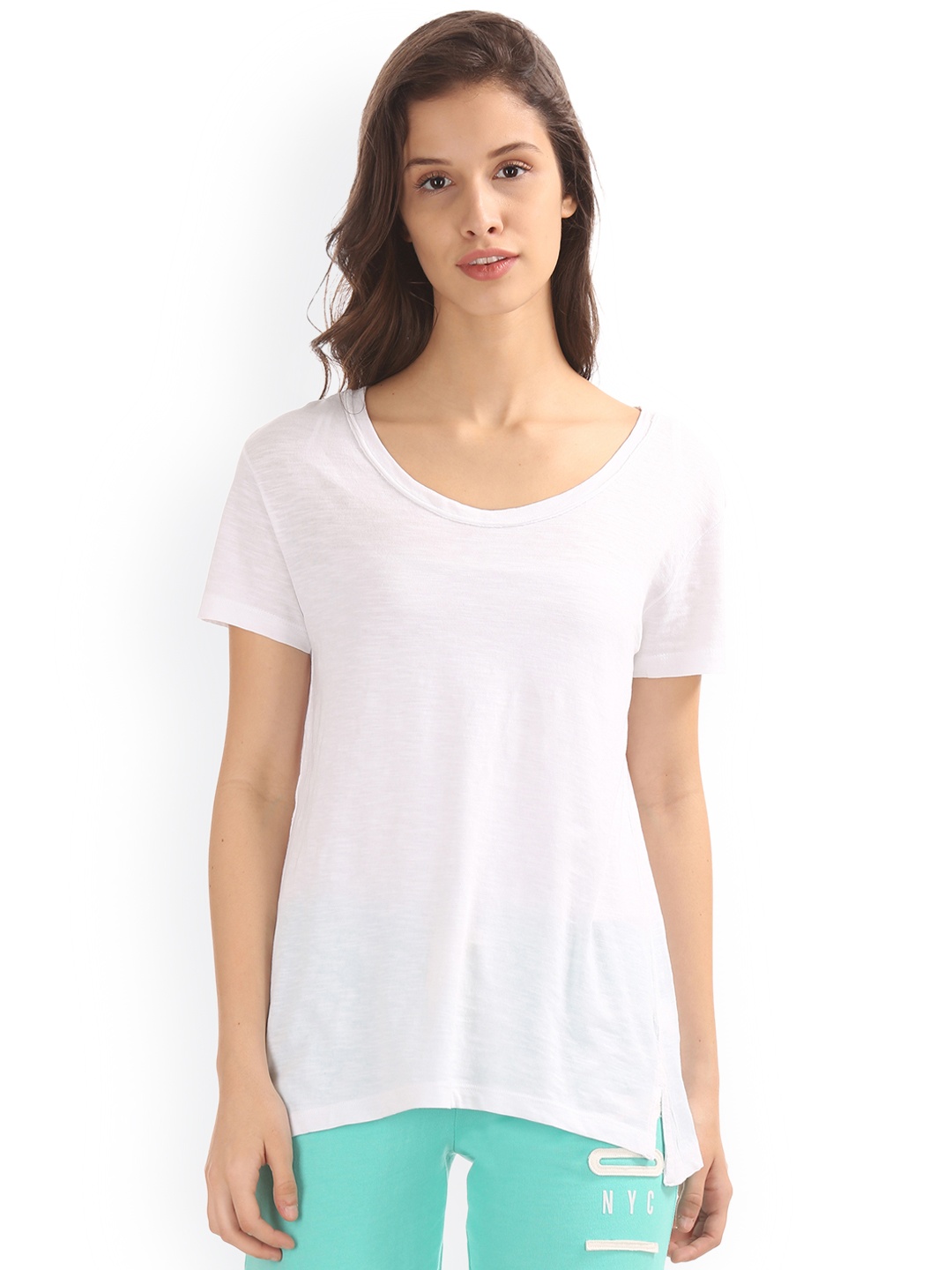 

Aeropostale Women White Solid Round Neck T-shirt