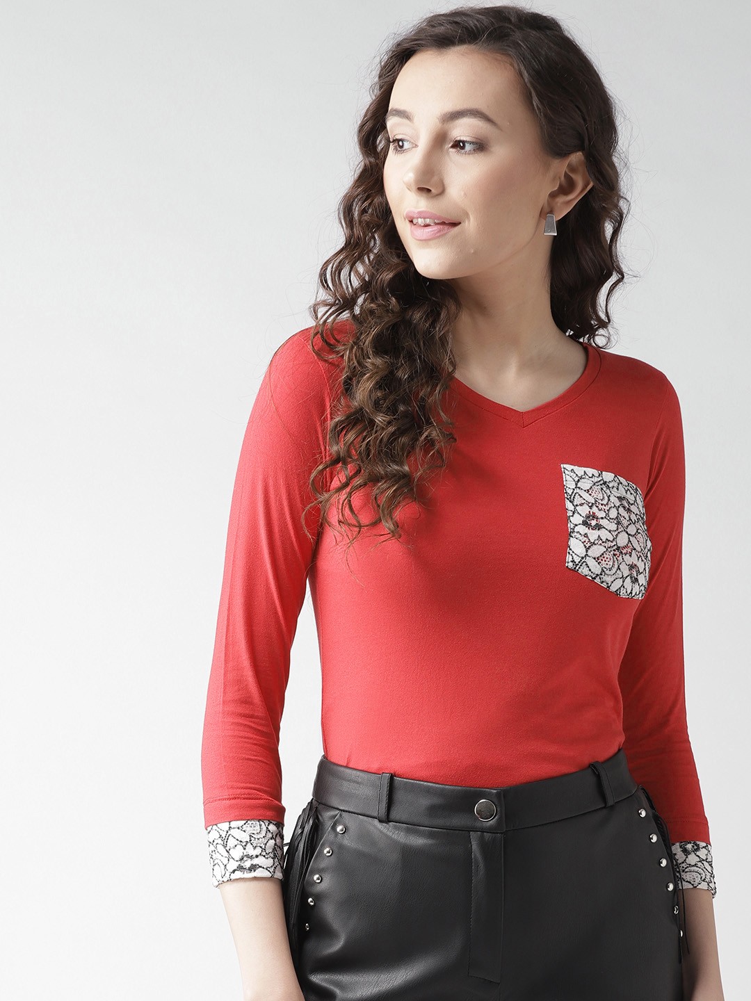 

Style Quotient Women Red Solid V-Neck T-shirt